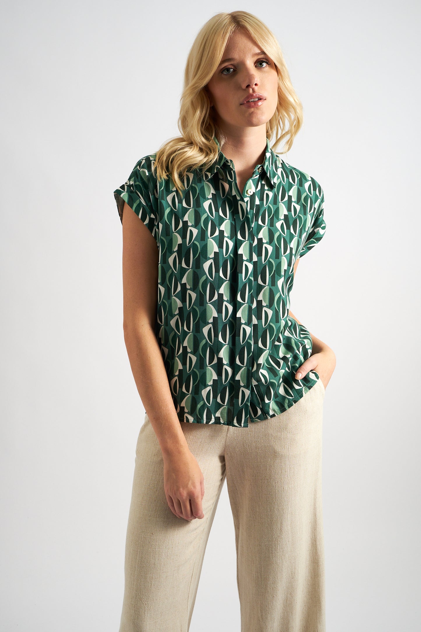 Abinaya Mid Century Retro Print Shirt - Green