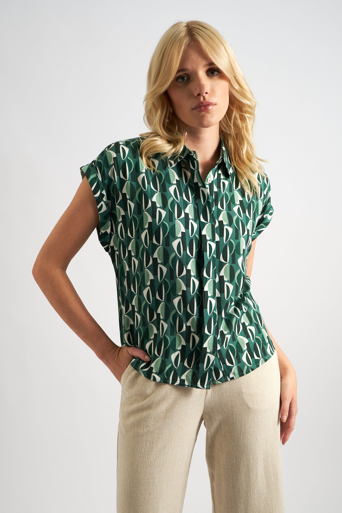 Abinaya Mid Century Retro Print Shirt - Green