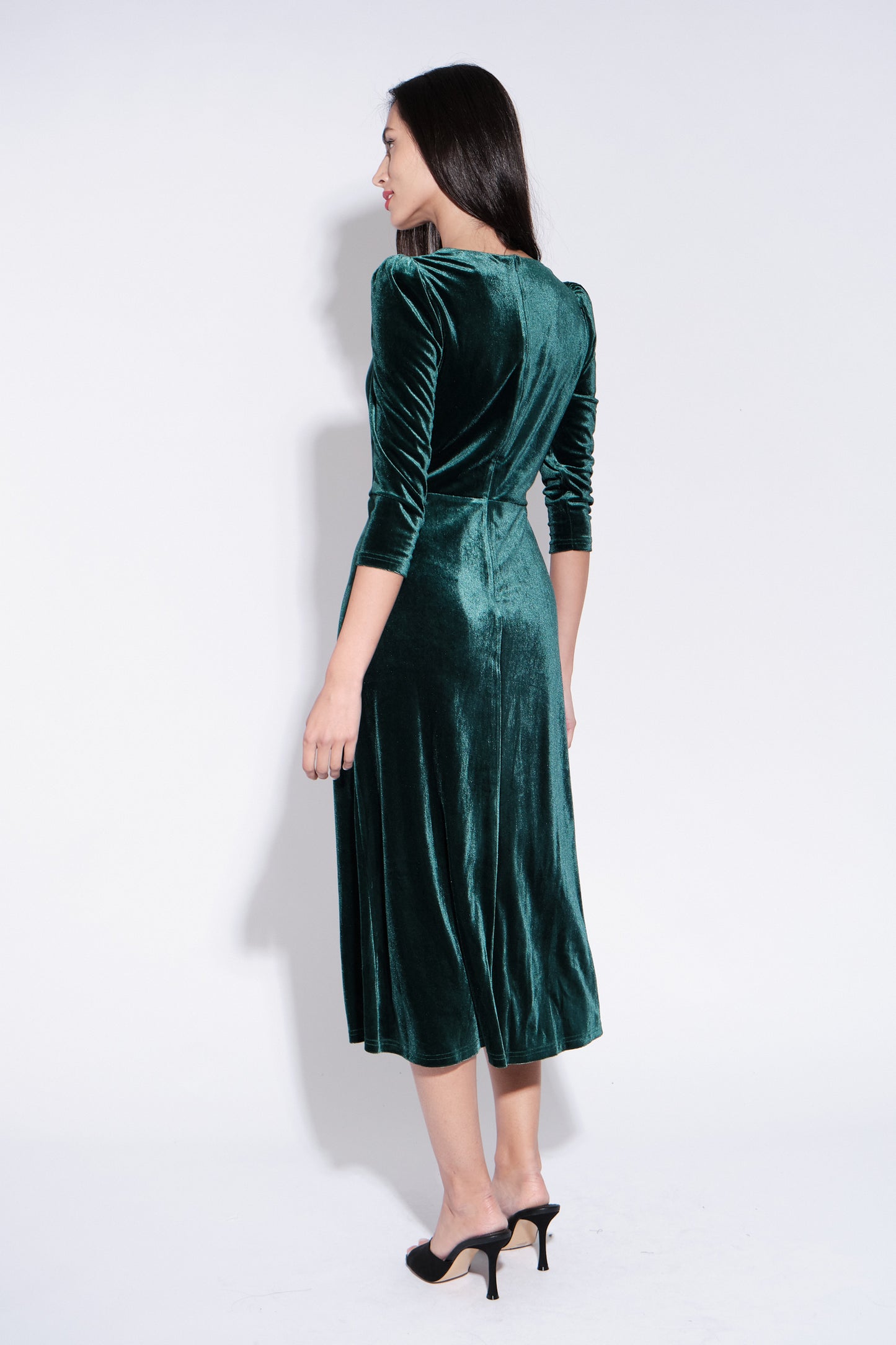 Ambrose Velvet Midi Dress in Green