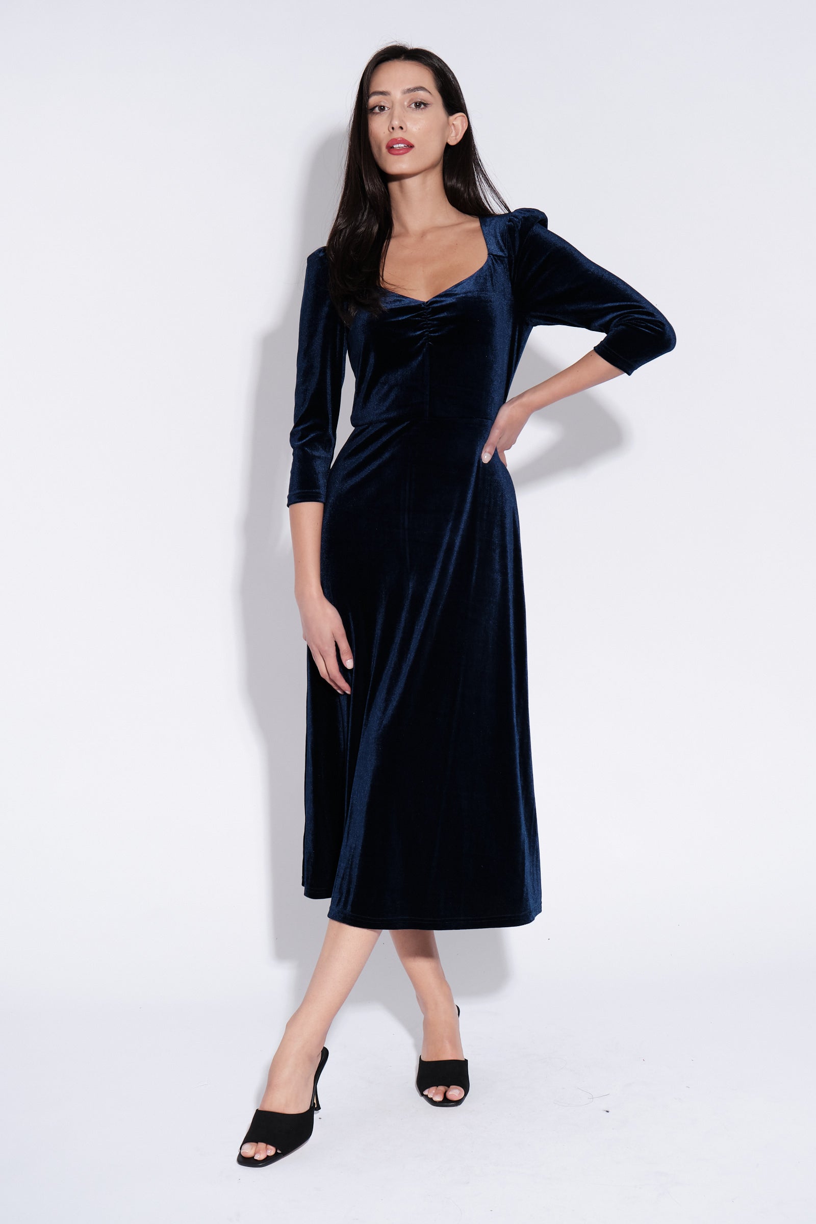 Midnight blue velvet dress online