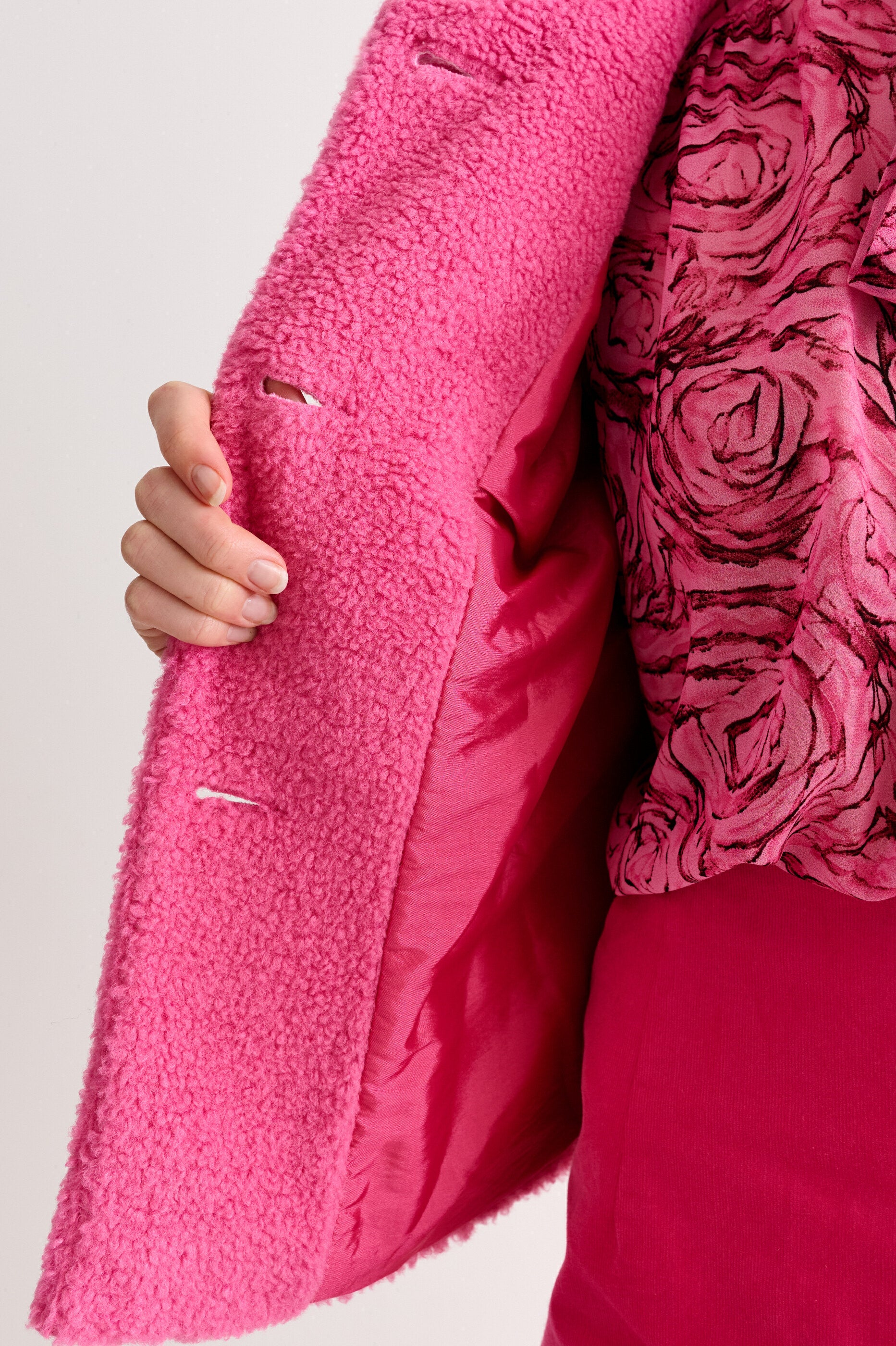 Apple Borg Faux Fur Collar Cropped Jacket – Pink - Detail 5