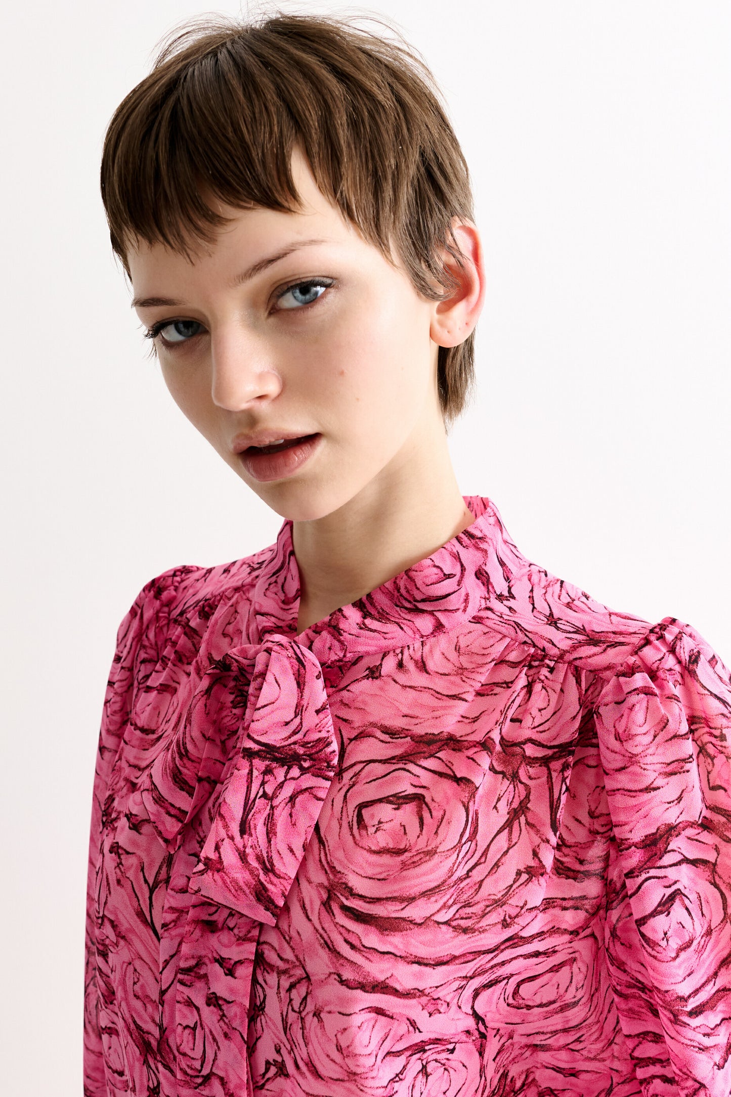 Boo Rosechild Tie Neck Blouse – Pink