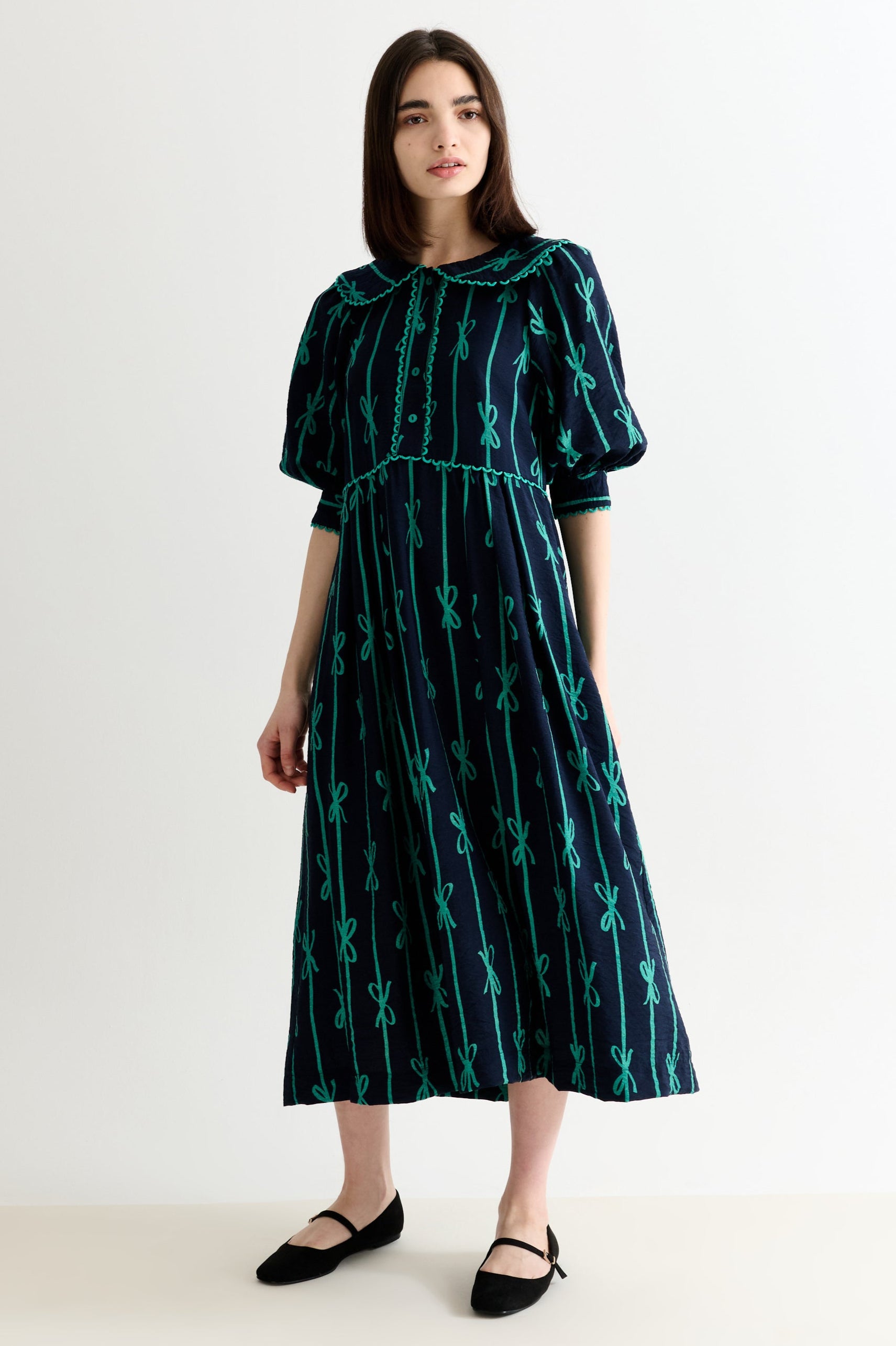Caris Tie Up Statement Collar 3/4 Sleeve Midi Dress - Detail 2