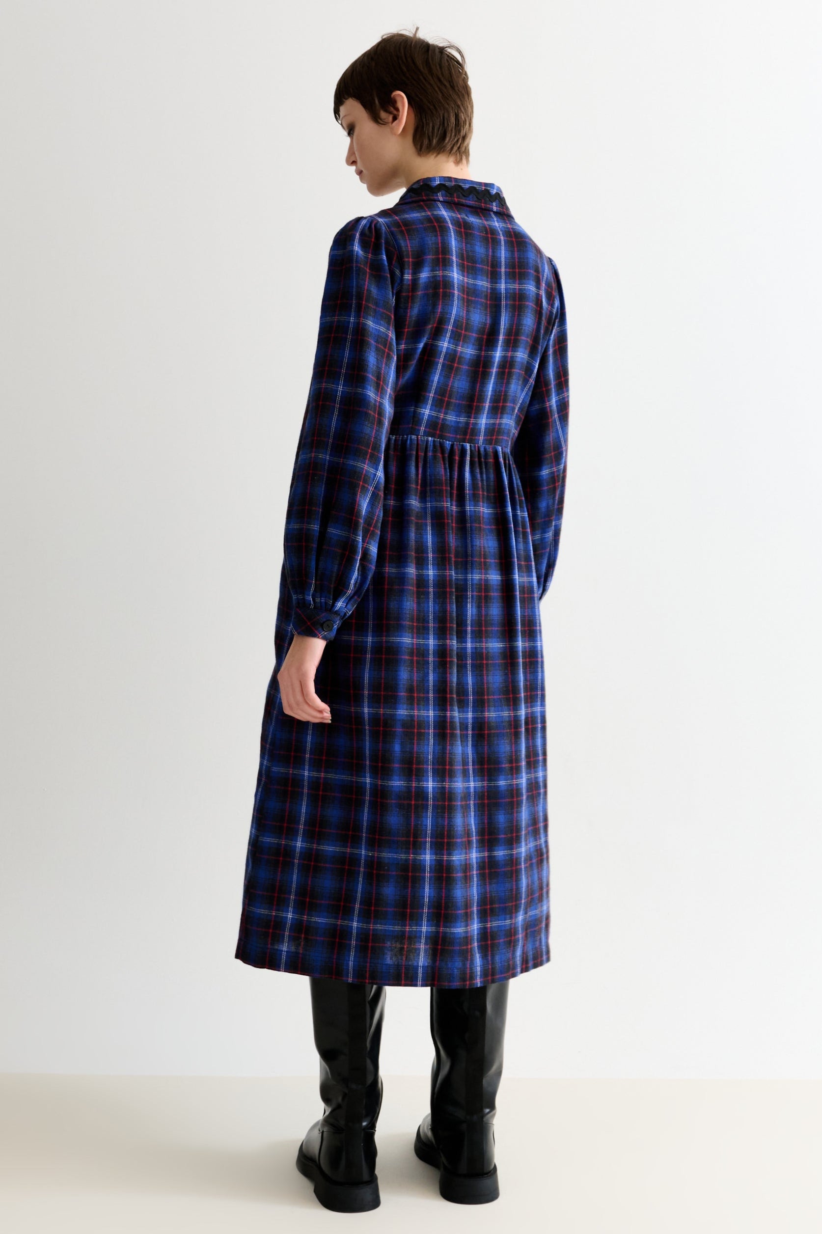 Catlin Winter Check Button Through Midi Dress – Blue