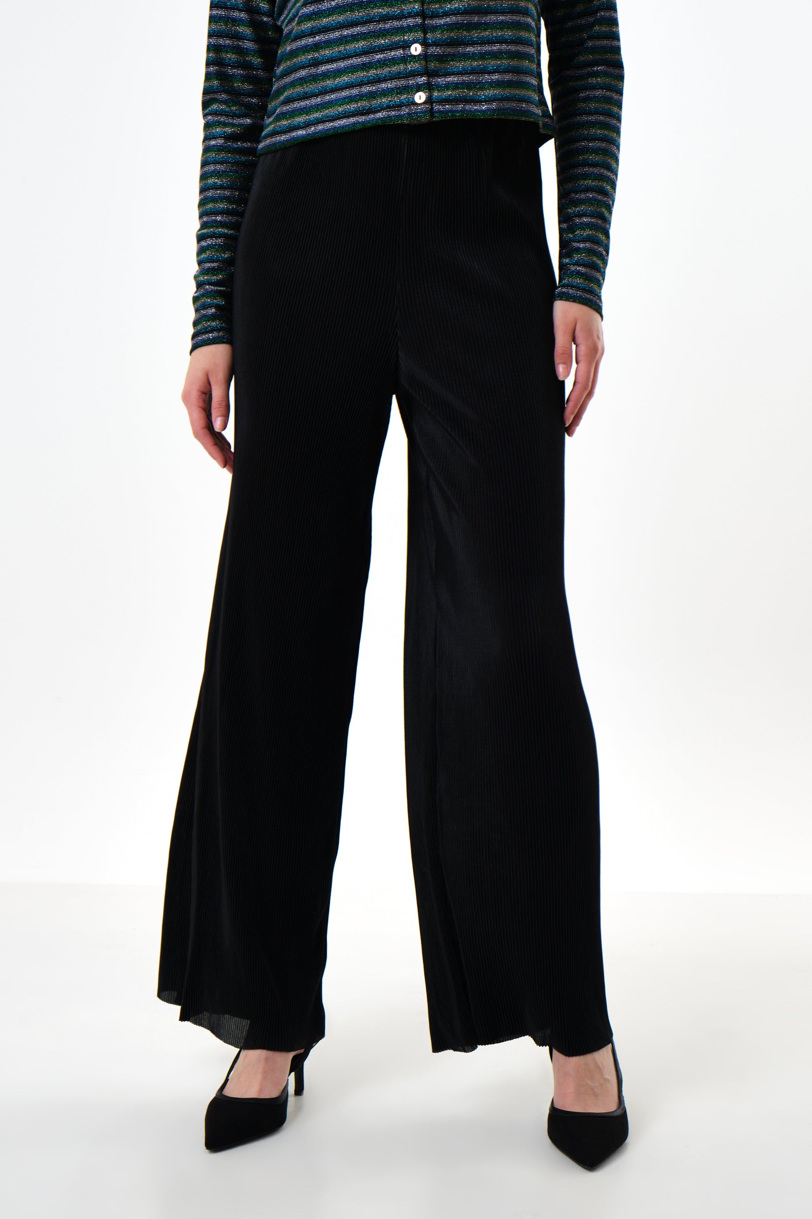 Clothide Pleated Wide Leg Trousers - Black - Detail 3