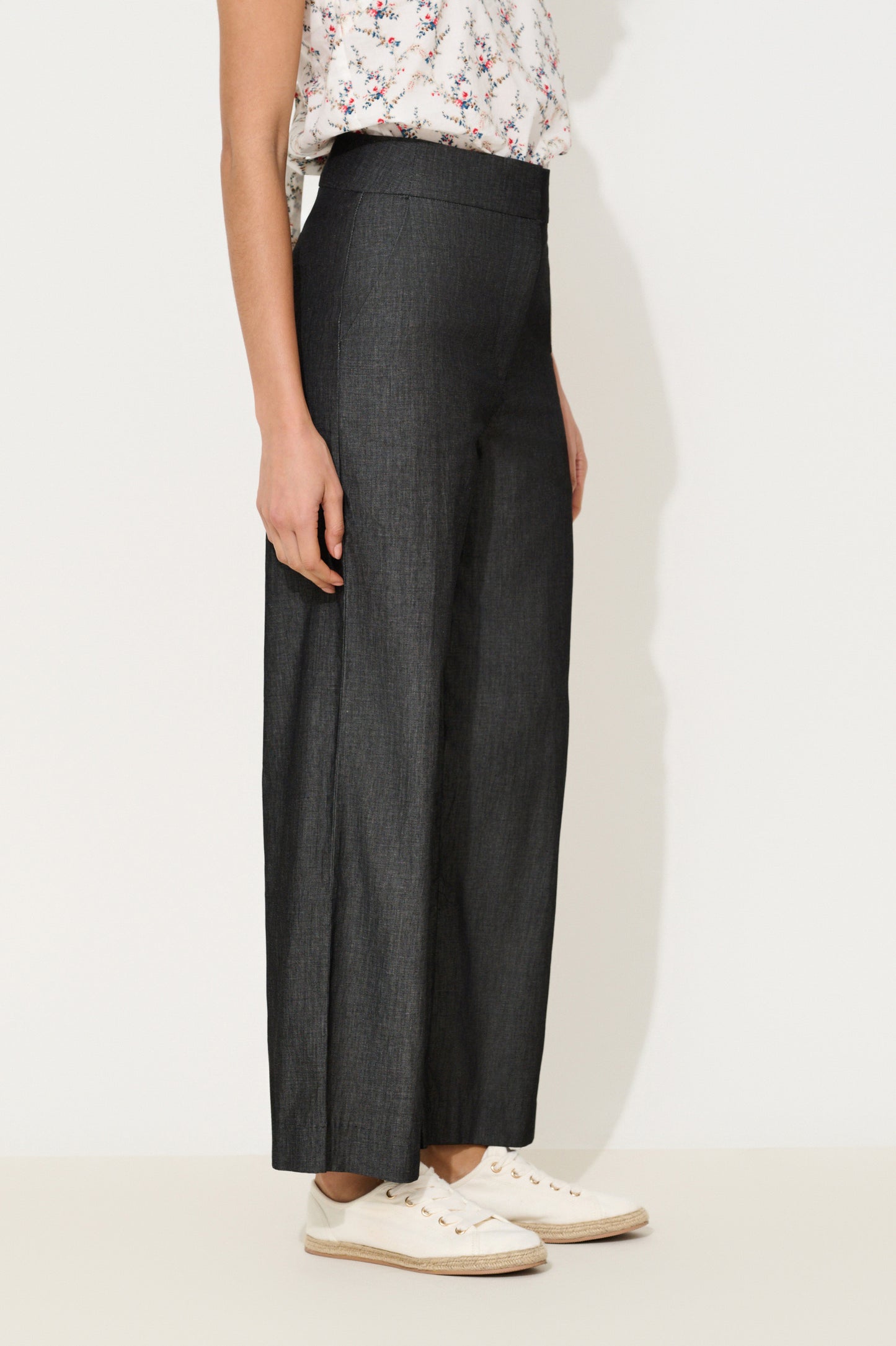 Elina Chambray Straight Cut Trouser - Black