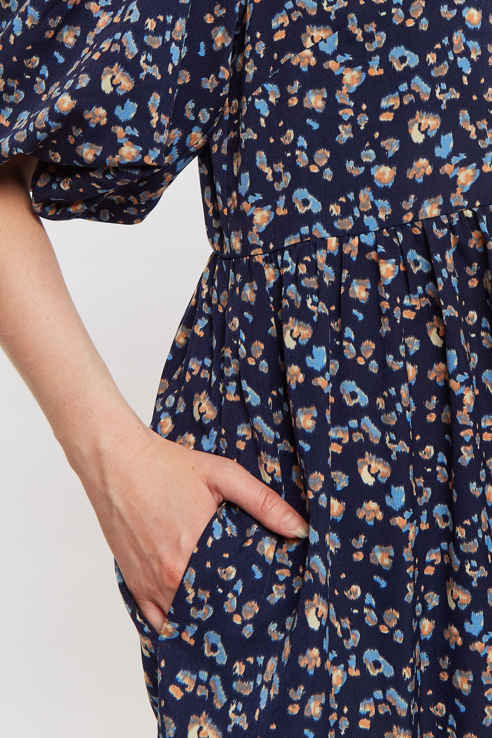 Louche Georgia Animal Blues Print Statement Sleeve Mini Dress