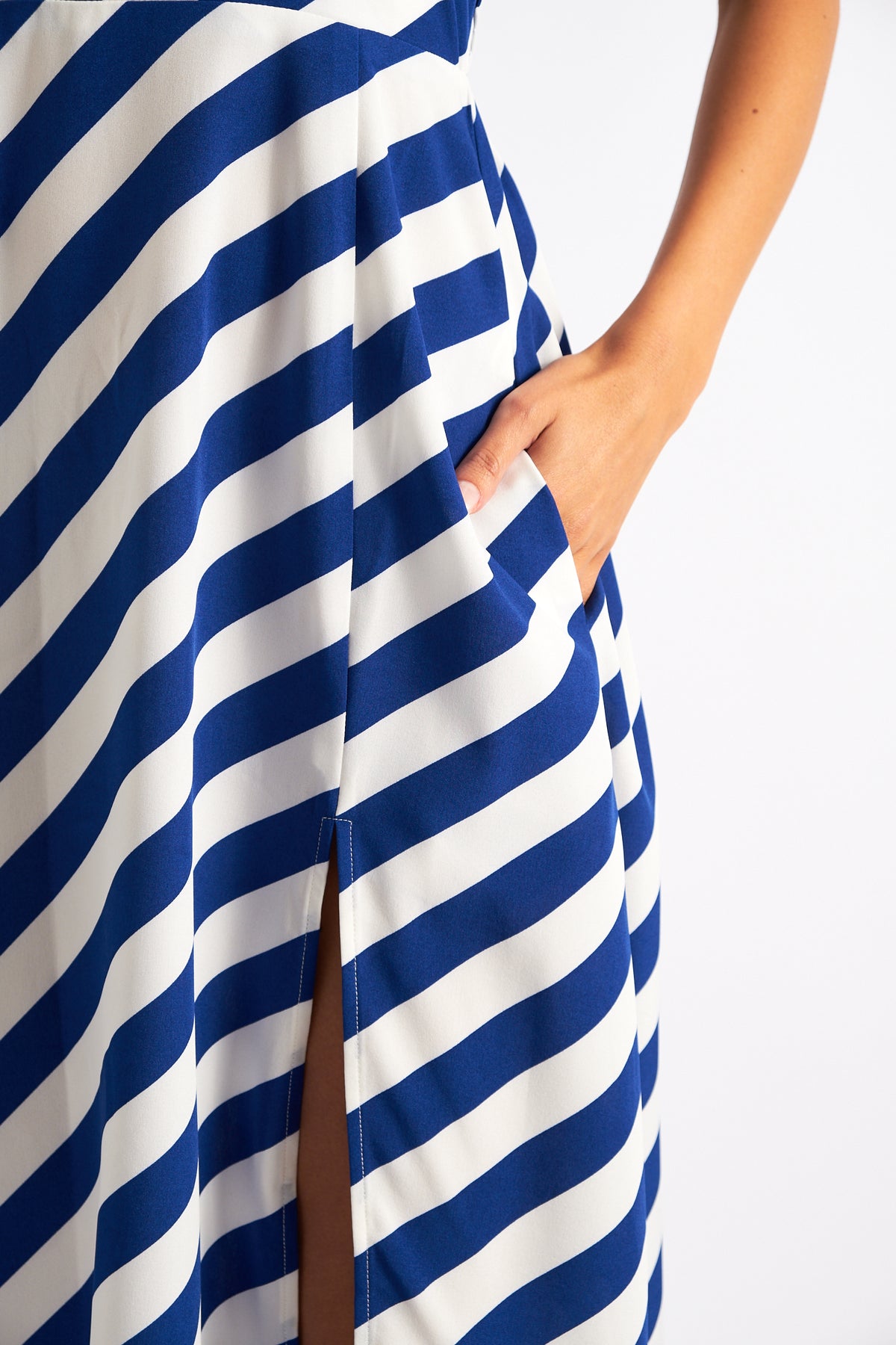Geri Diagonal Lines Print Halter Midi Dress - Blue - Detail 3