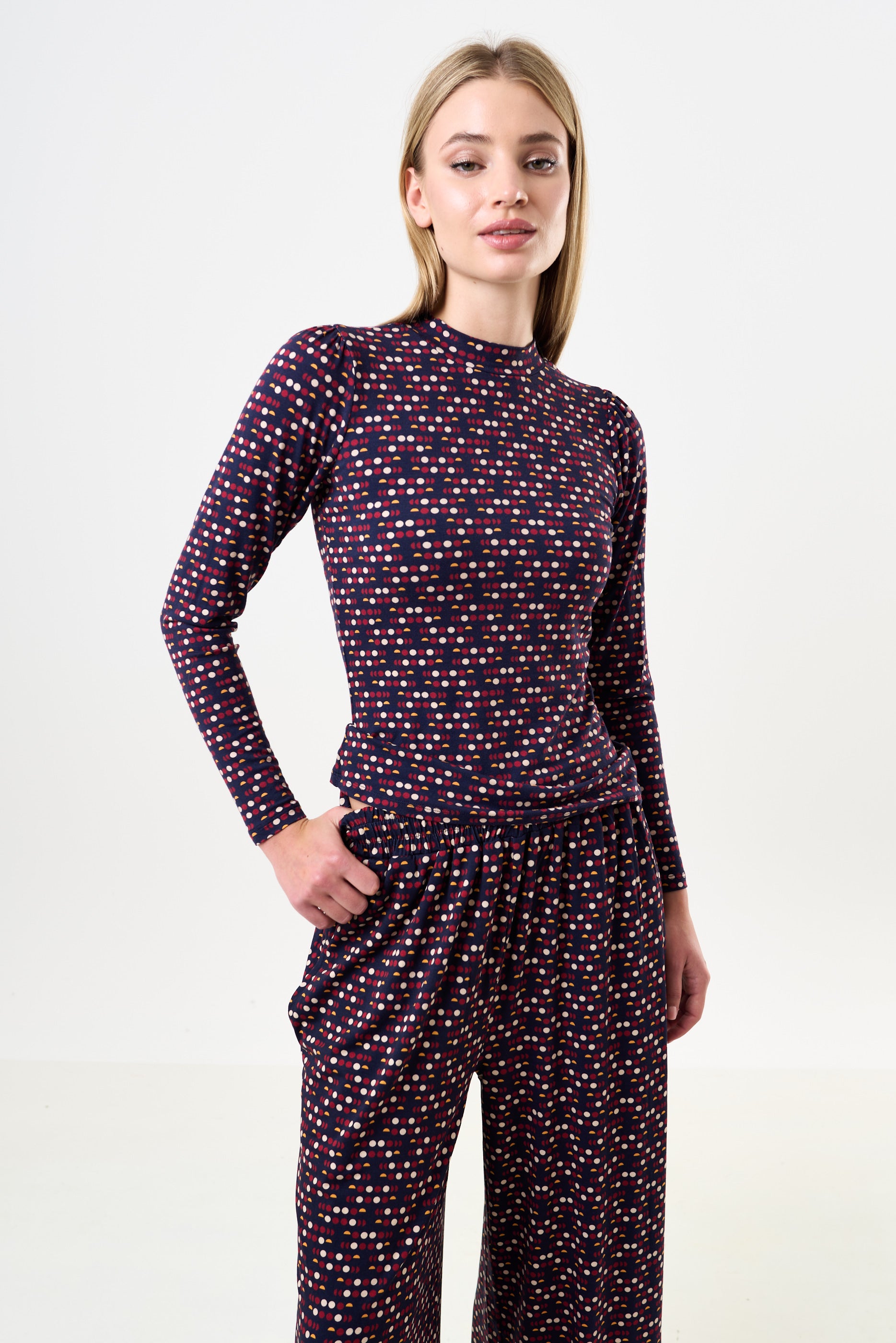 Gilly Retro Dots Print Long Sleeve Top - Detail 4