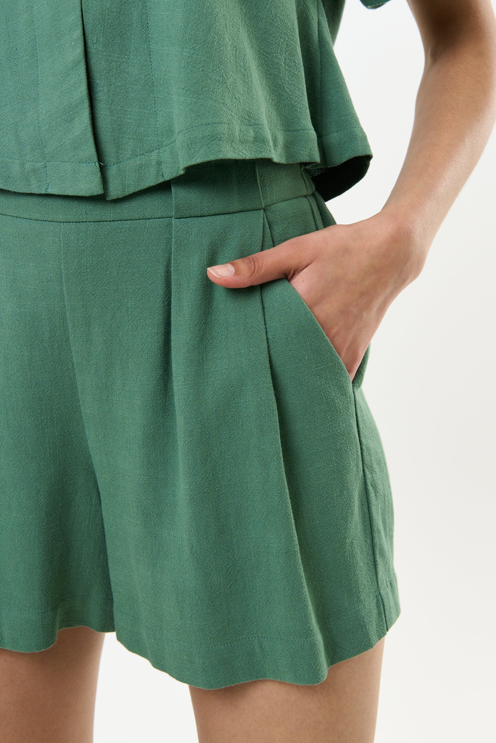 Hilton Linen Mix Shorts - Green - Detail 1