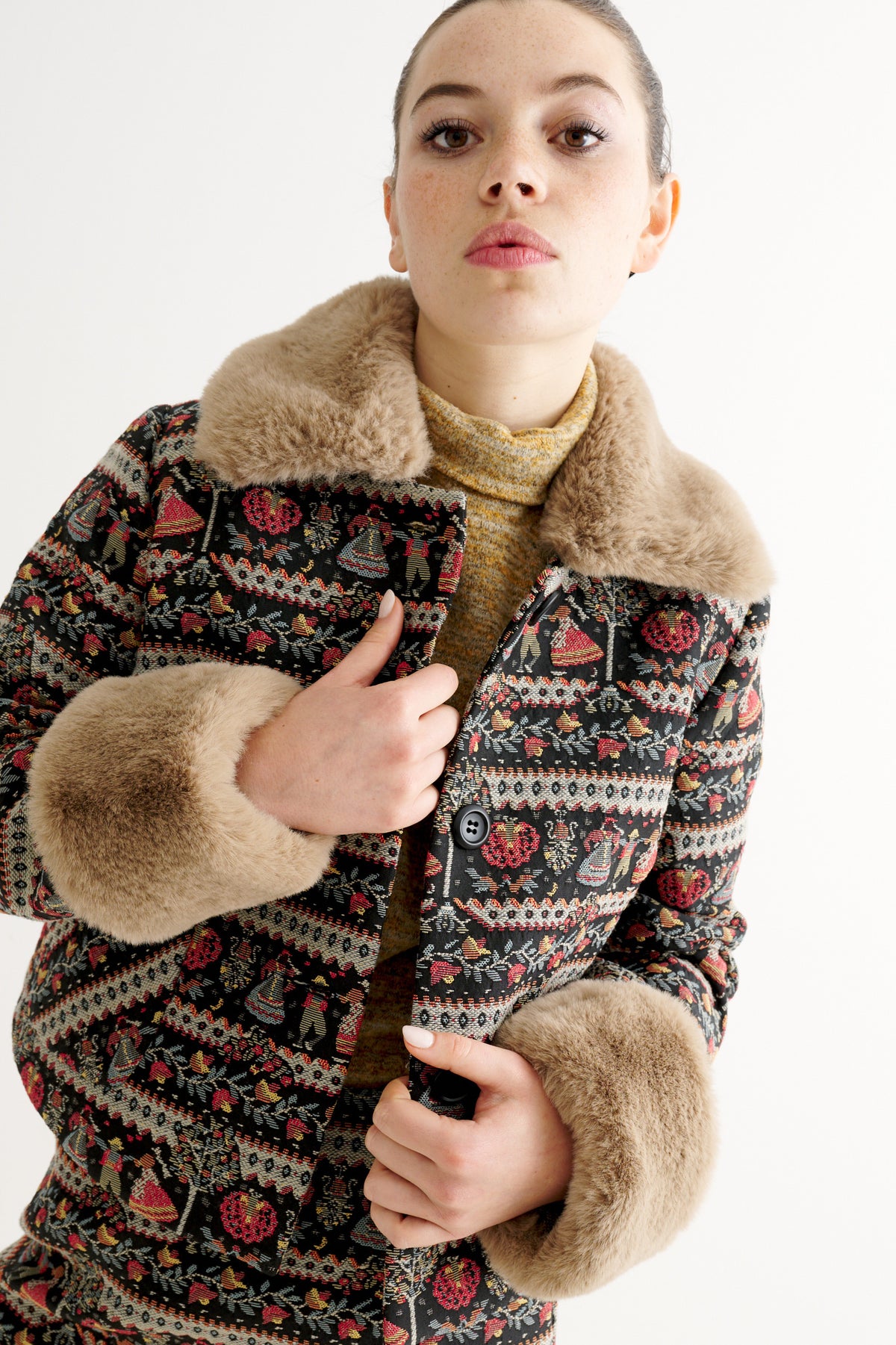 Kent Heirloom Fur Trim Cropped Jacket - Black