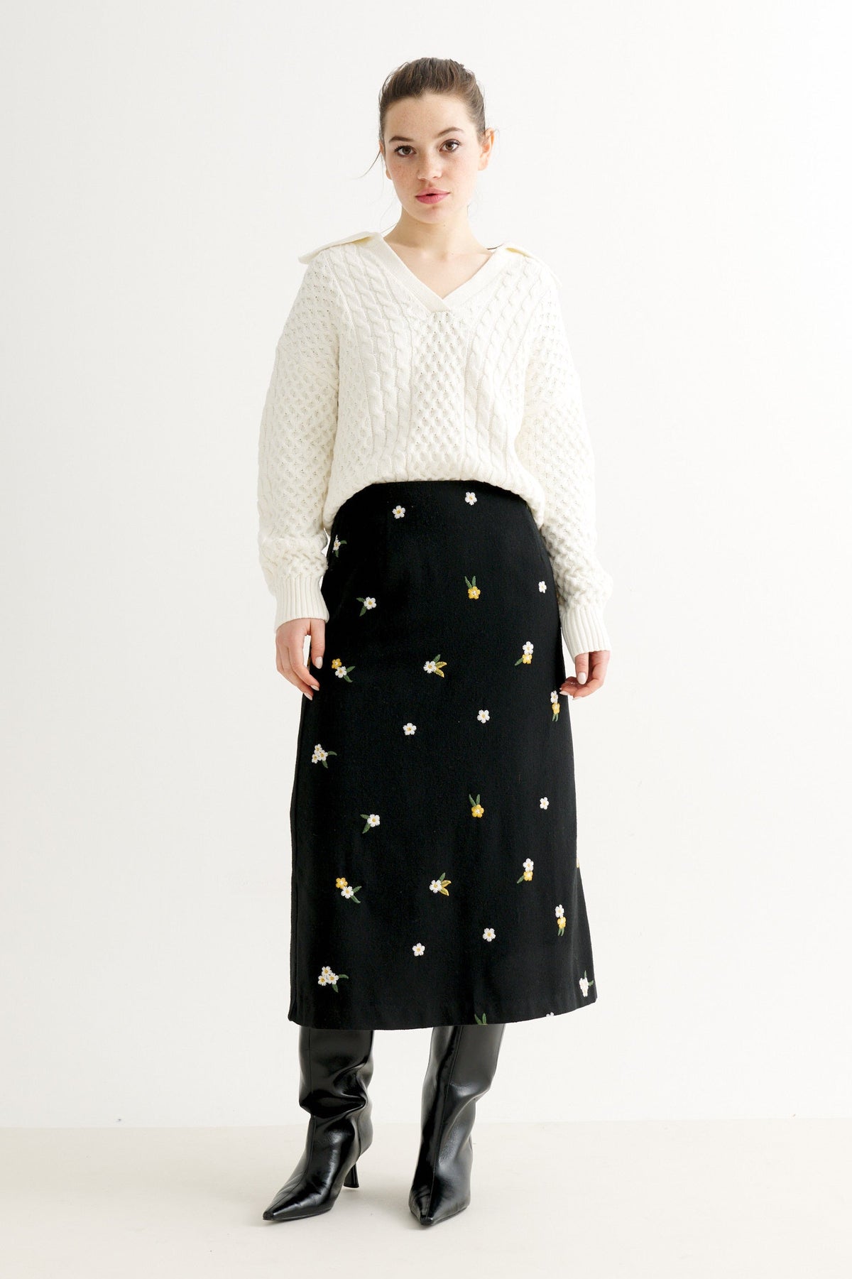 Buffy Daisy Embroidered A-Line Tweed Midi Skirt - Black