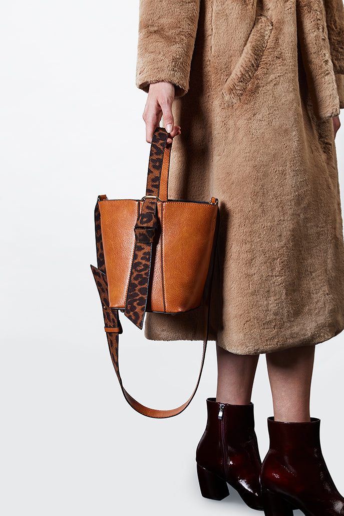 Jimna Crossbody Camel Bucket Bag