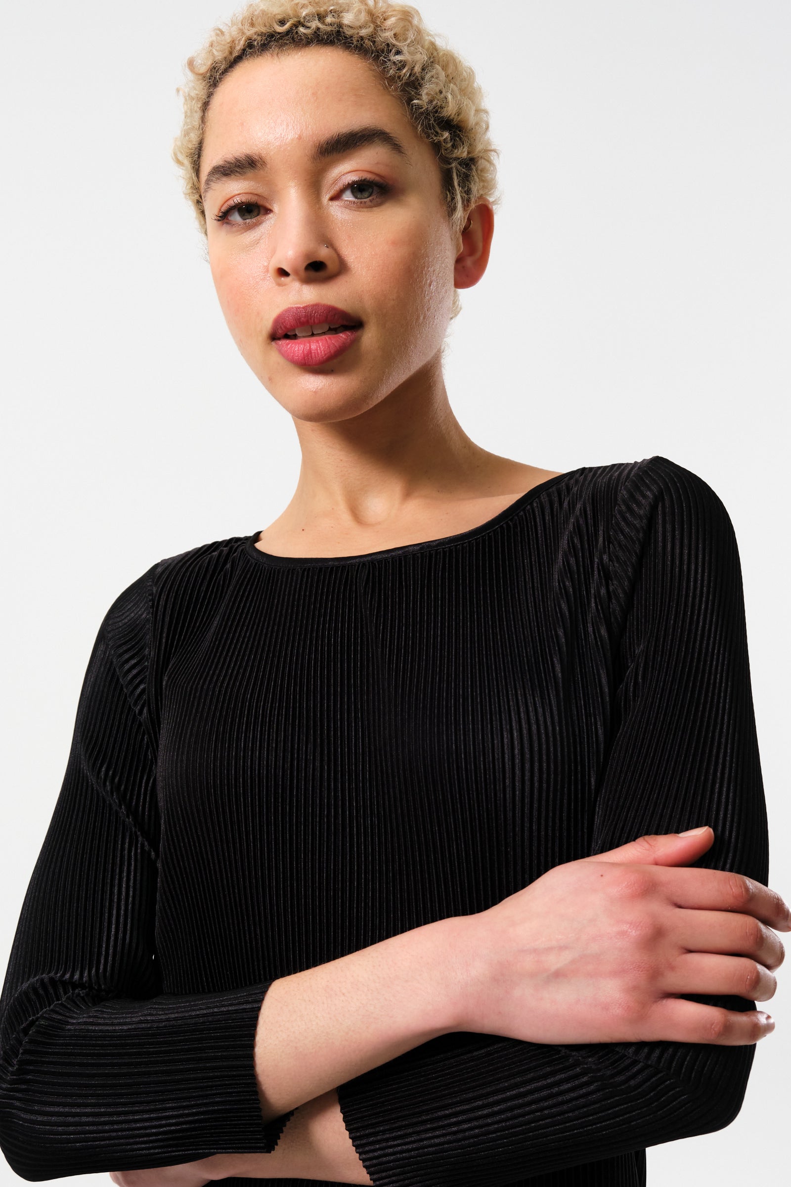 Joeva Pleated Midi Dress - Black - Detail 2