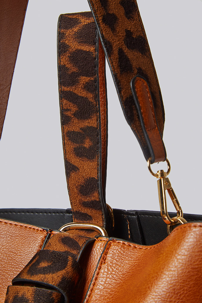 Jimna Crossbody Camel Bucket Bag