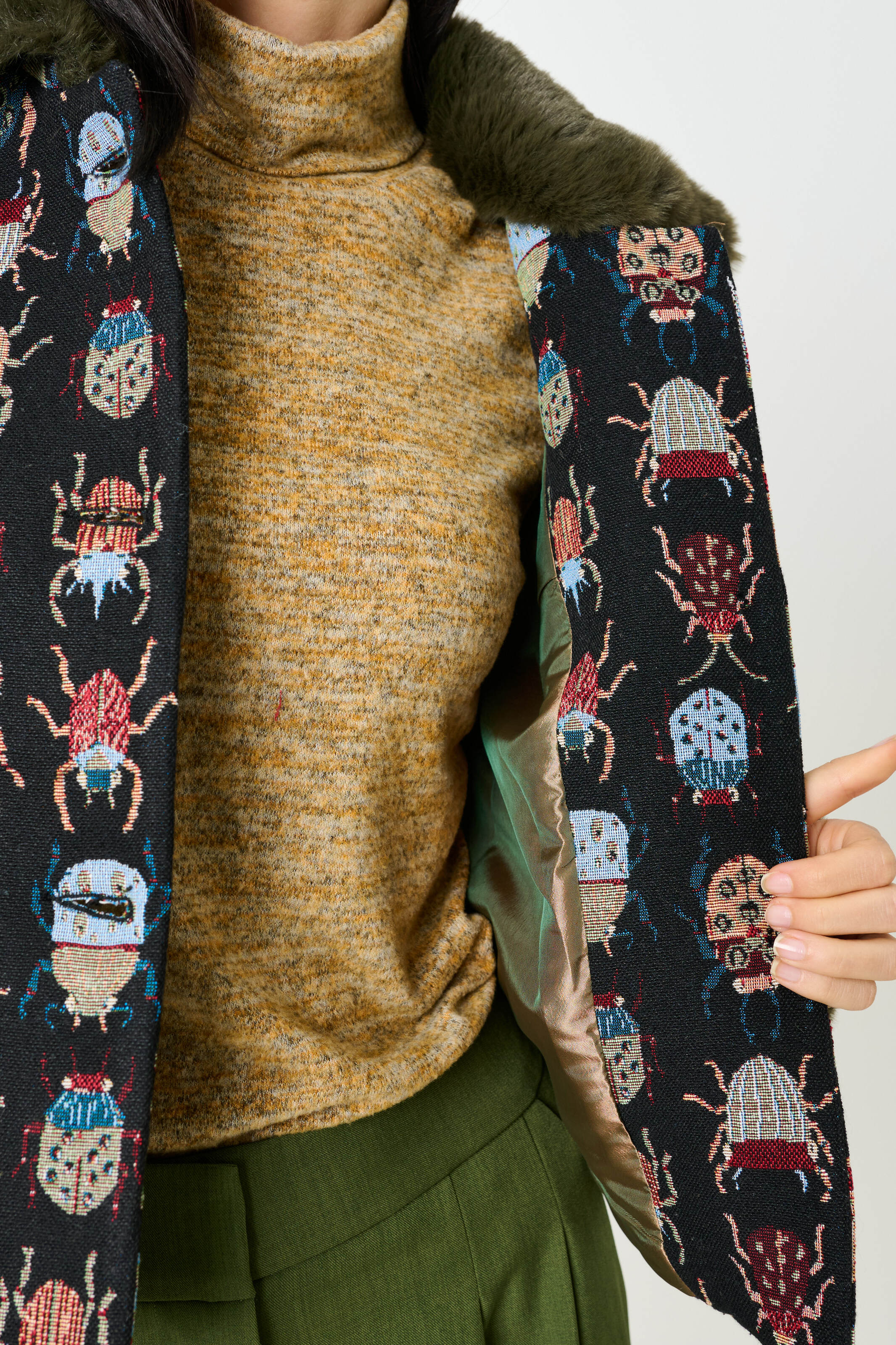 Kent Beetlejuice Jacquard Fur Trim Cropped Jacket - Detail 5
