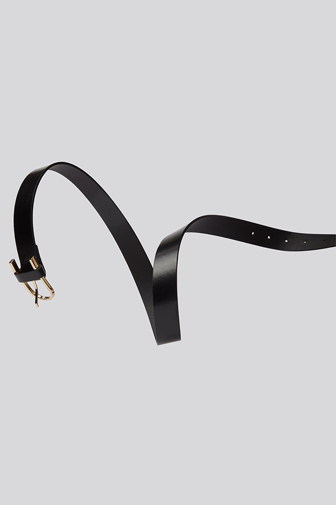 Kayley Curved Buckle Belt in Black