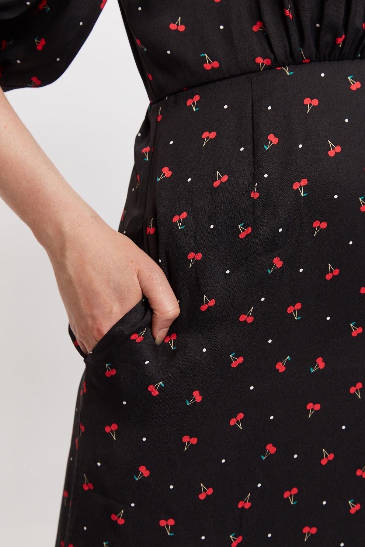 Louche Leonore Cherry Pie Print Square Neck Midi Dress - Detail 2