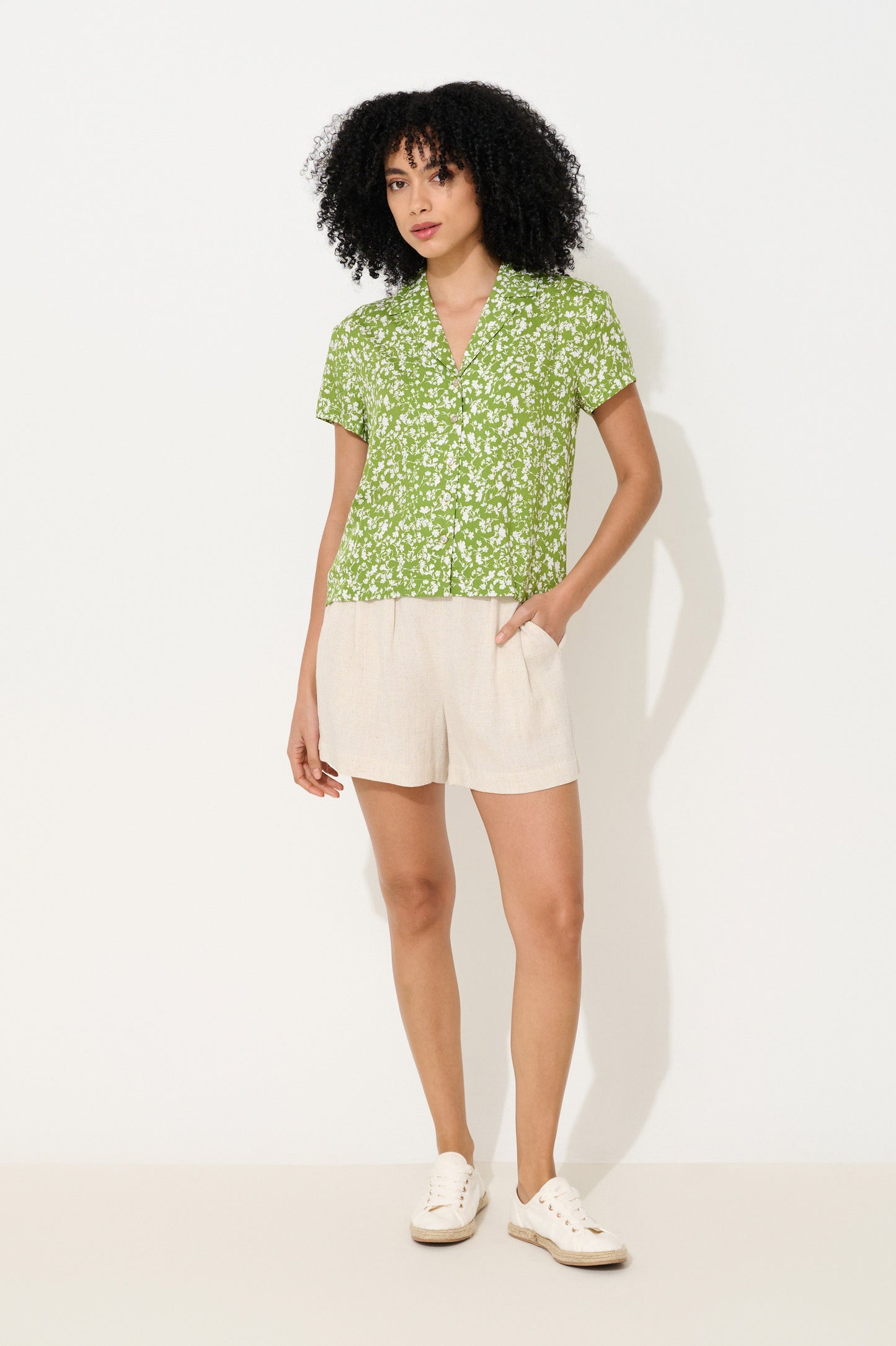 Marika Negative Floral Print Short Sleeve Shirt Green