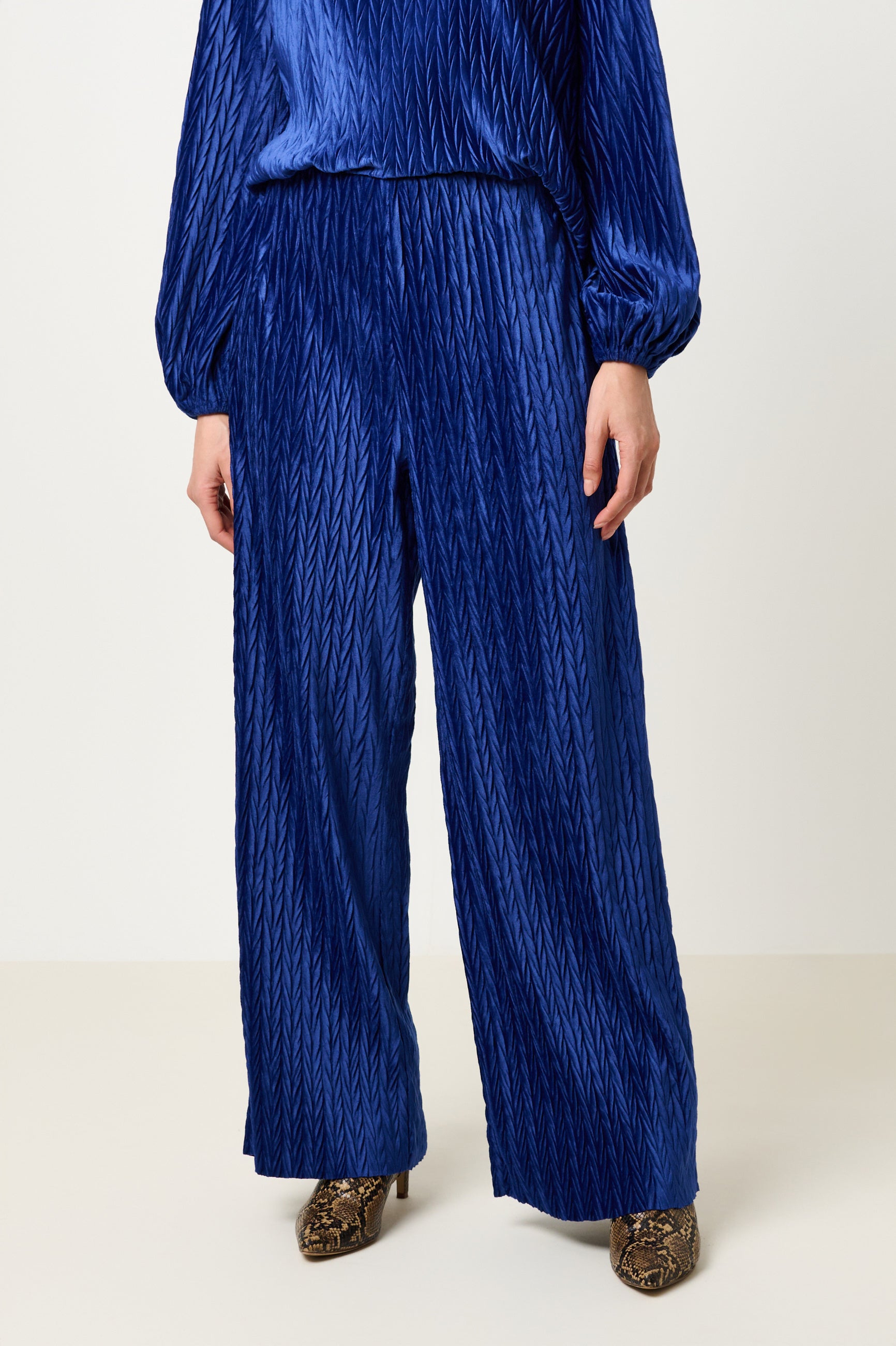 Melvin Velvet Pleat Trouser - Cobalt