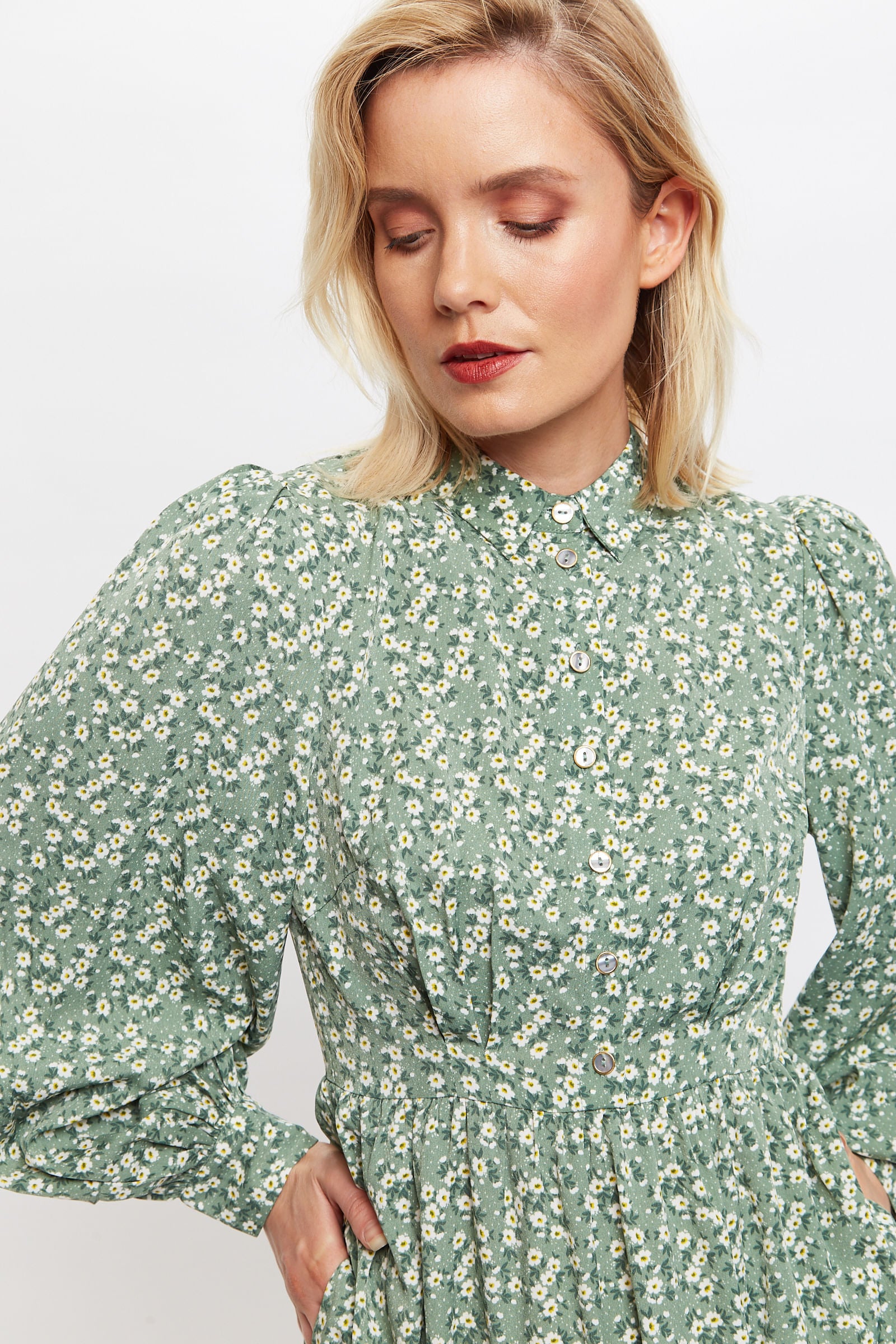 Louche Nathalia Double Daisy Print Tiered Midi Dress - Detail 1