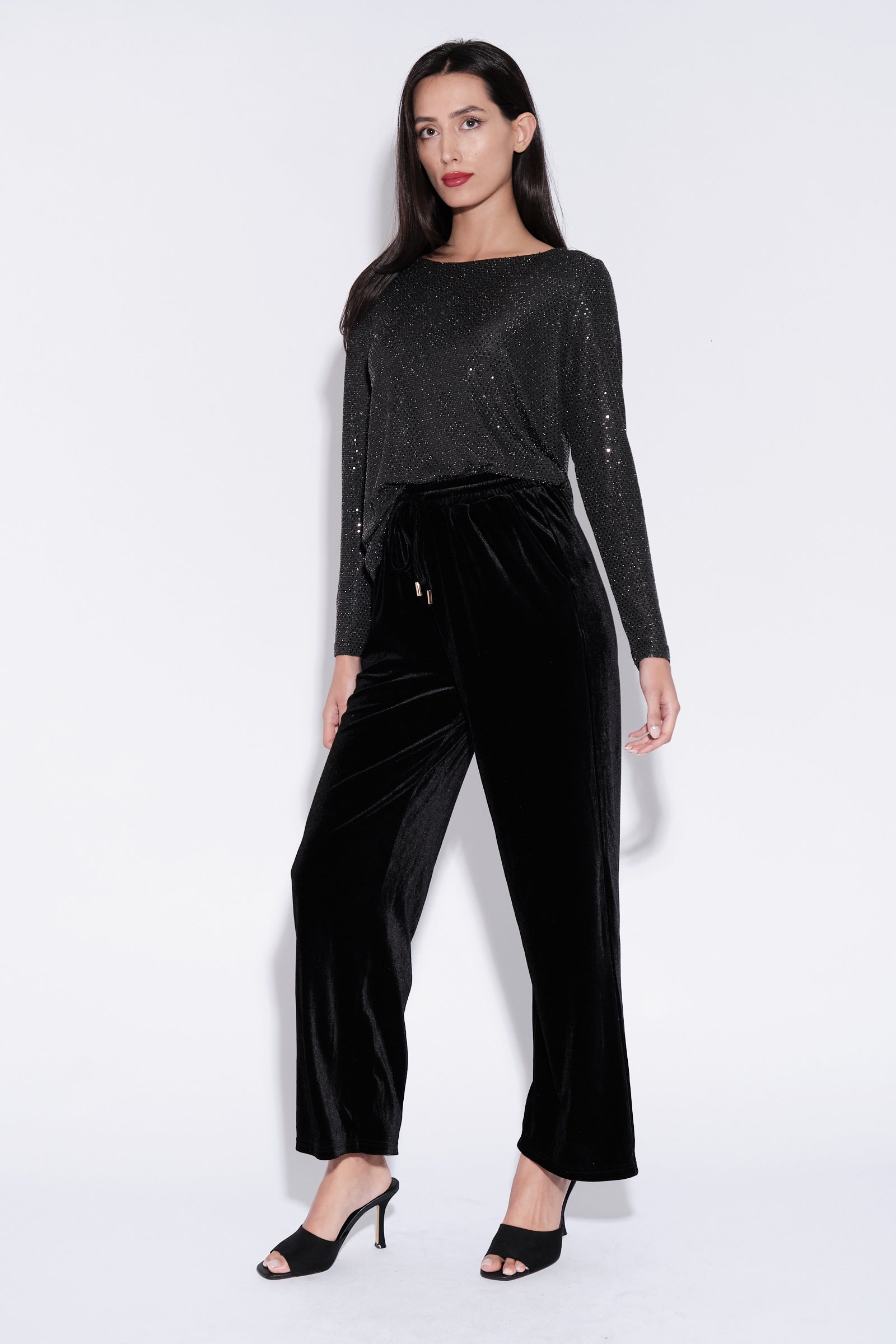 Nuccia Velvet Trousers in Black - Detail 2