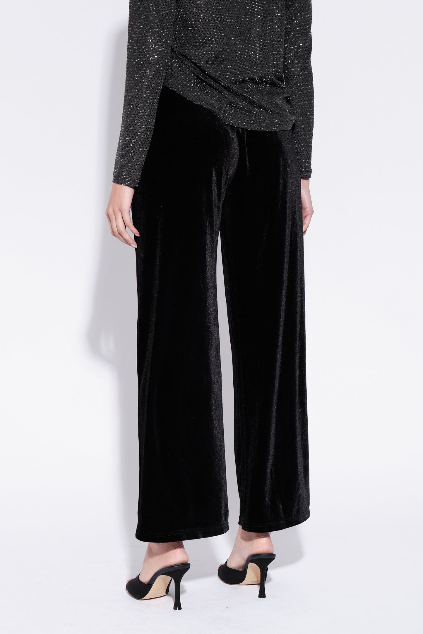 Nuccia Velvet Trousers in Black