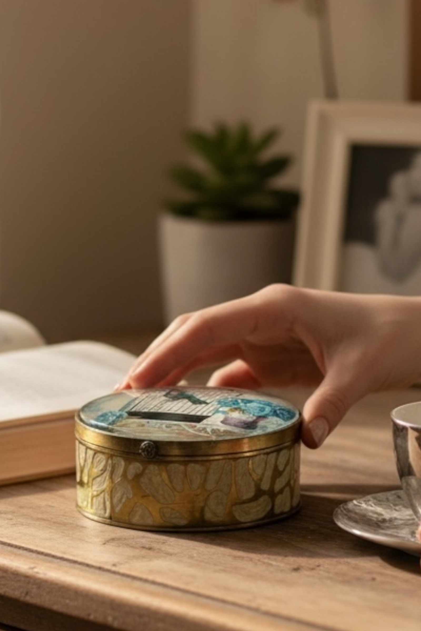 Birdcage Glass Top Mirrored Jewellery Box