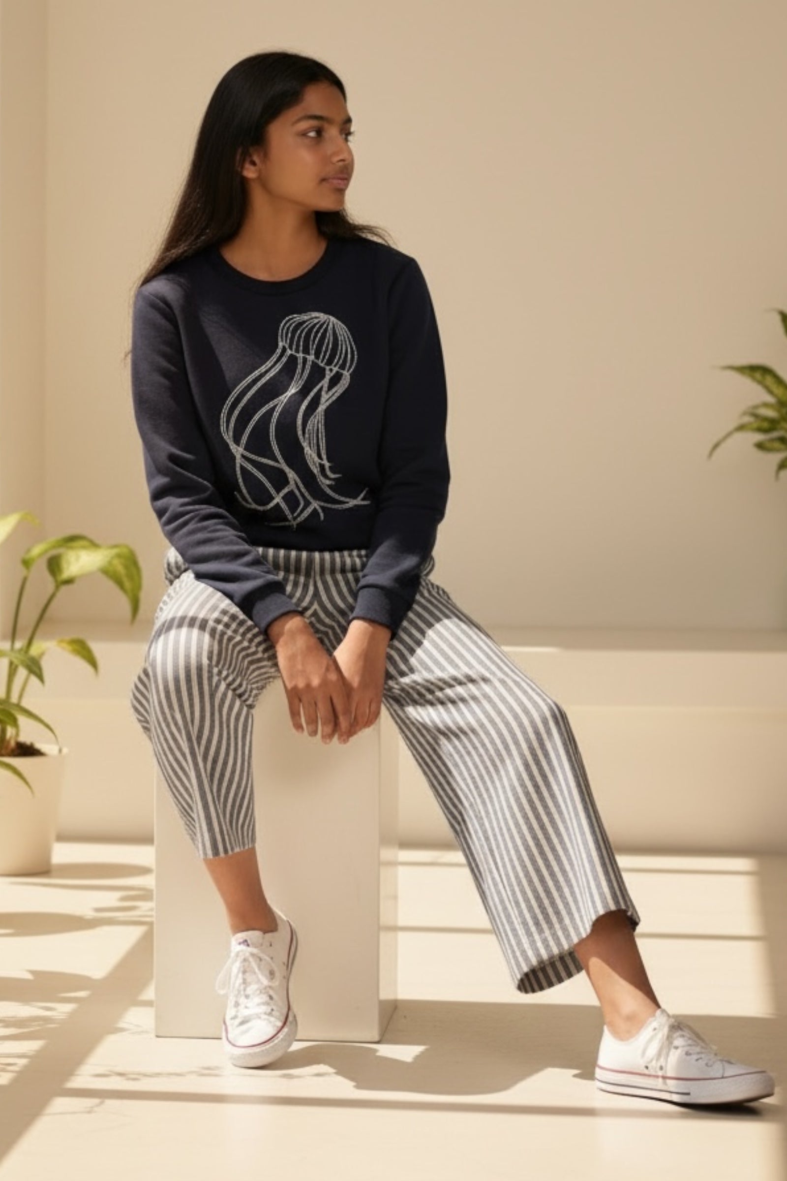 Jan Jellyfish Embroidered Navy Sweatshirt