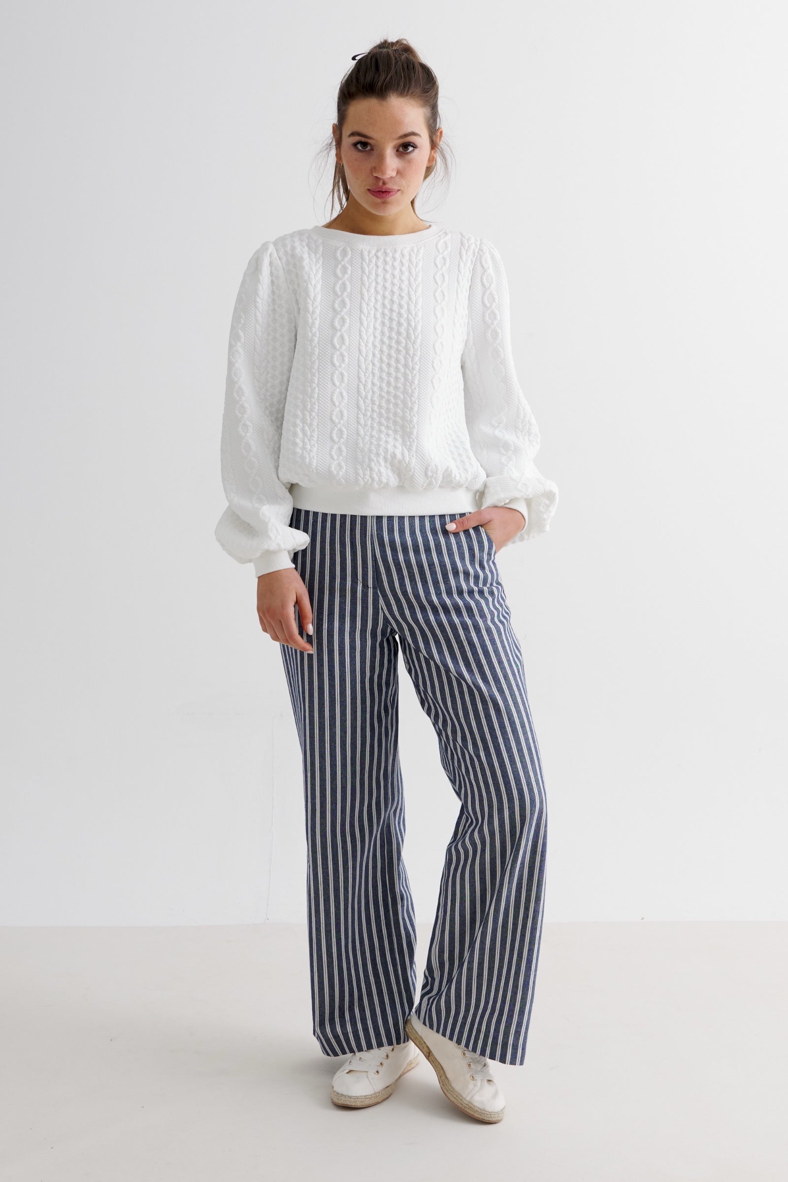 Ellie Cable Quilt Puff Sleeve Sweatshirt - White