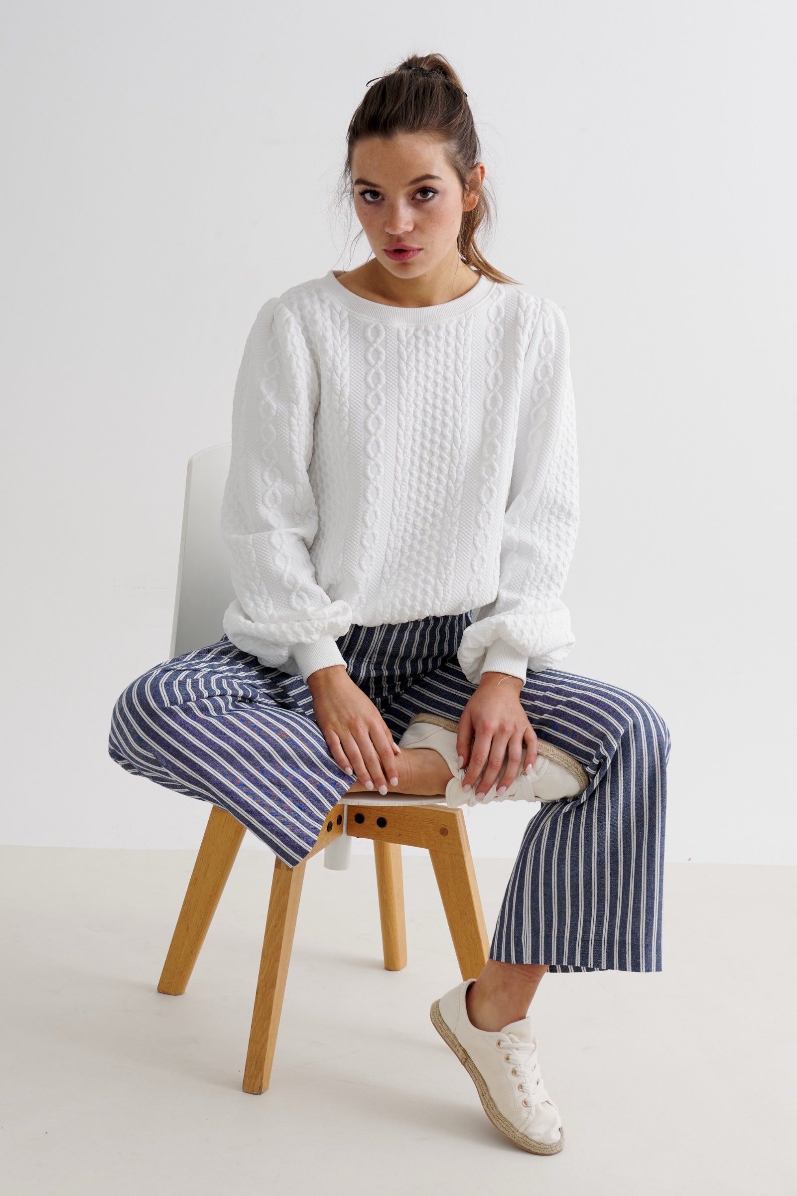 Ellie Cable Quilt Puff Sleeve Sweatshirt - White