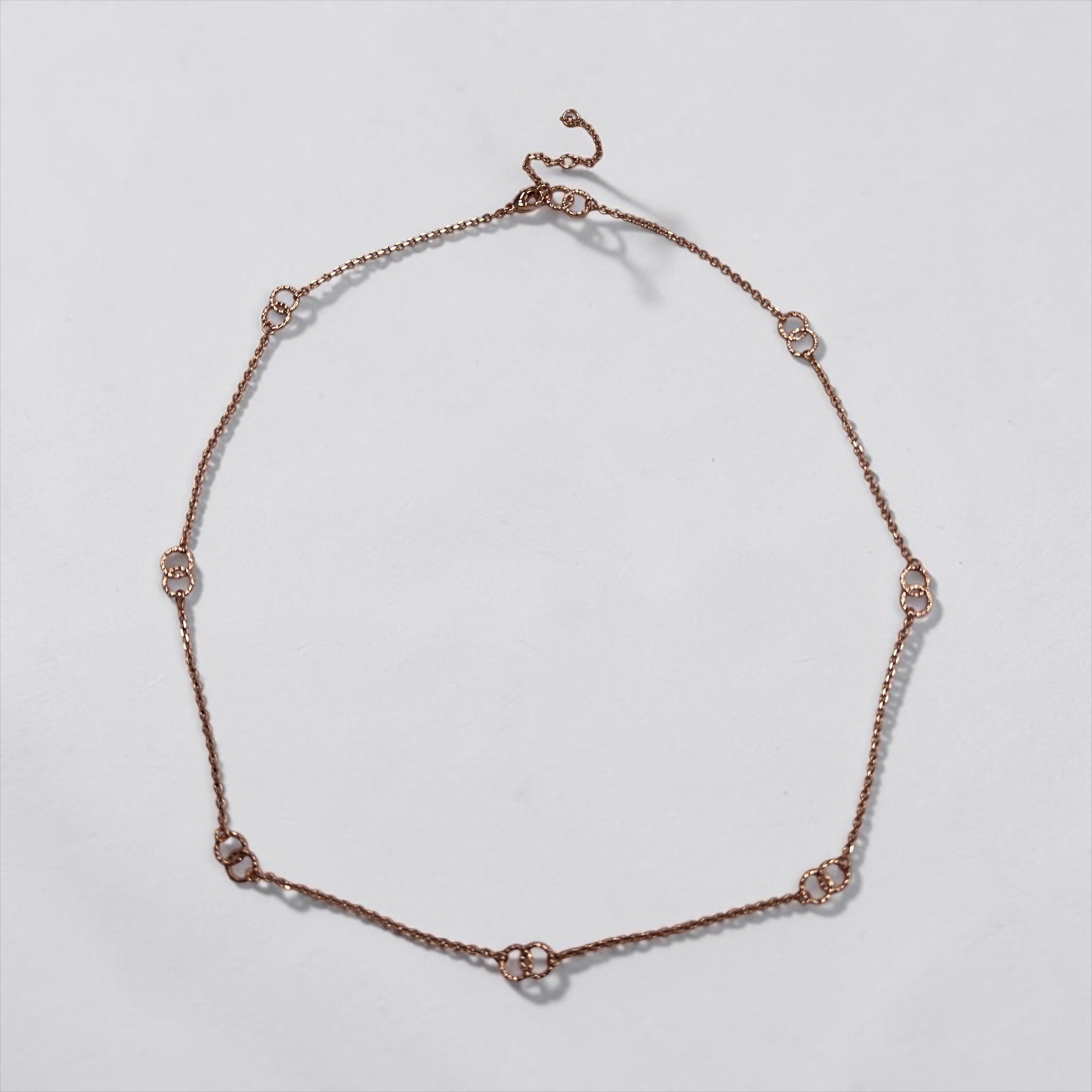 Rose Gold Interlocking Circles Necklace