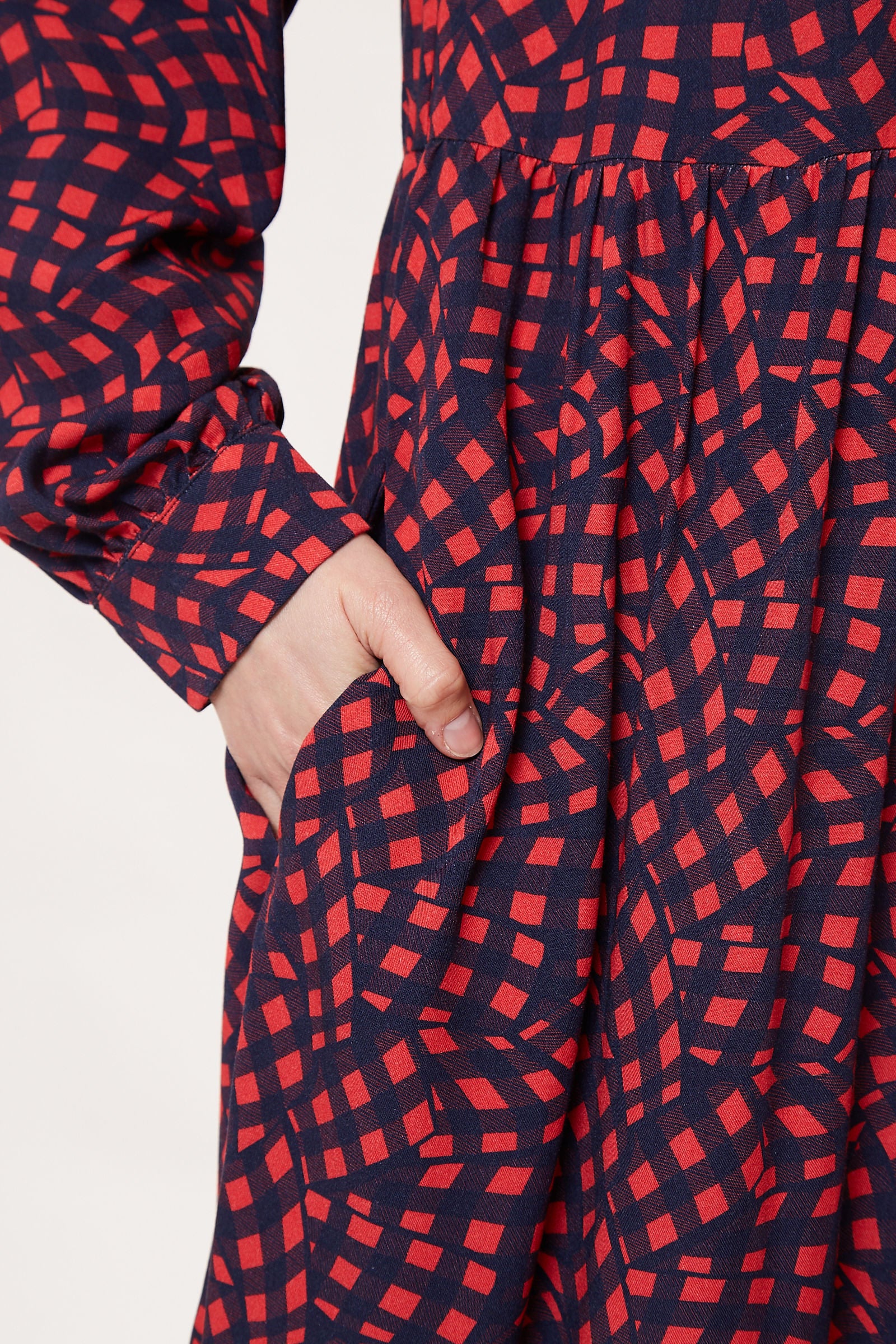 Rheane Gingham Twist Print Long Sleeve V Neck Midi Dress - Detail 2