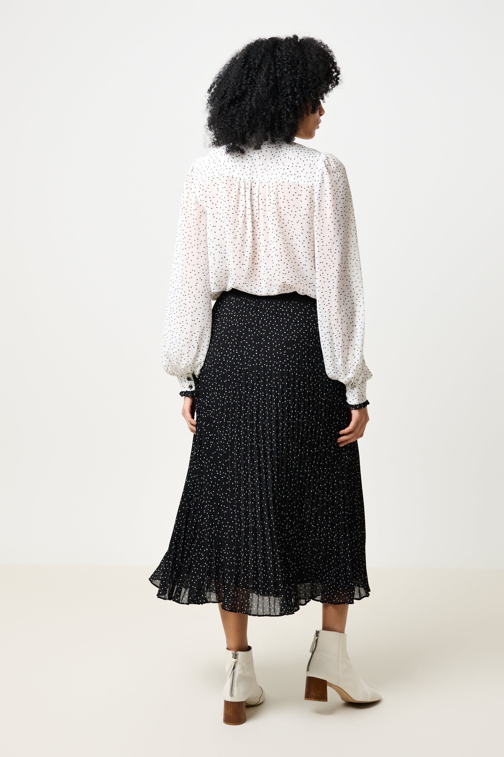 Riley Raindrop Pleated Midi Skirt - Black