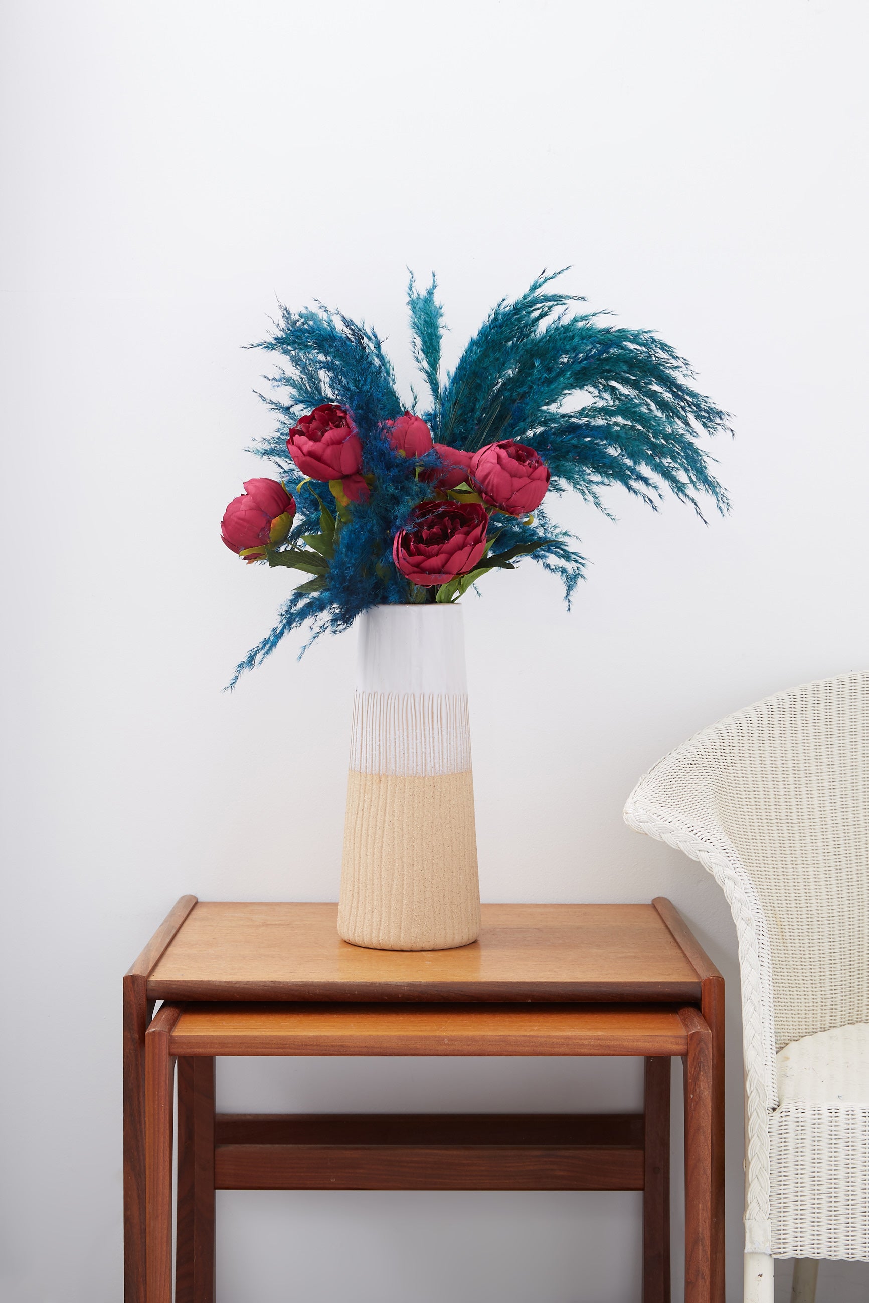 3 Stems of Petrol Dried Pampas Grass - Detail 1