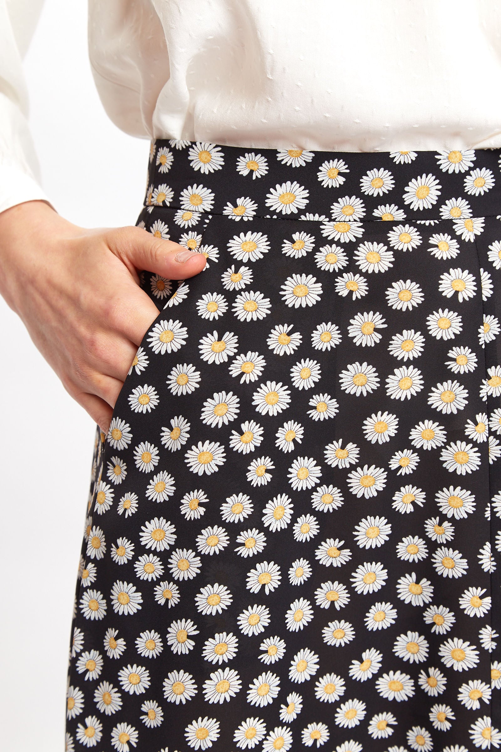 Louche Edie Daisy Dancer Midi Skirt - Black - Detail 1