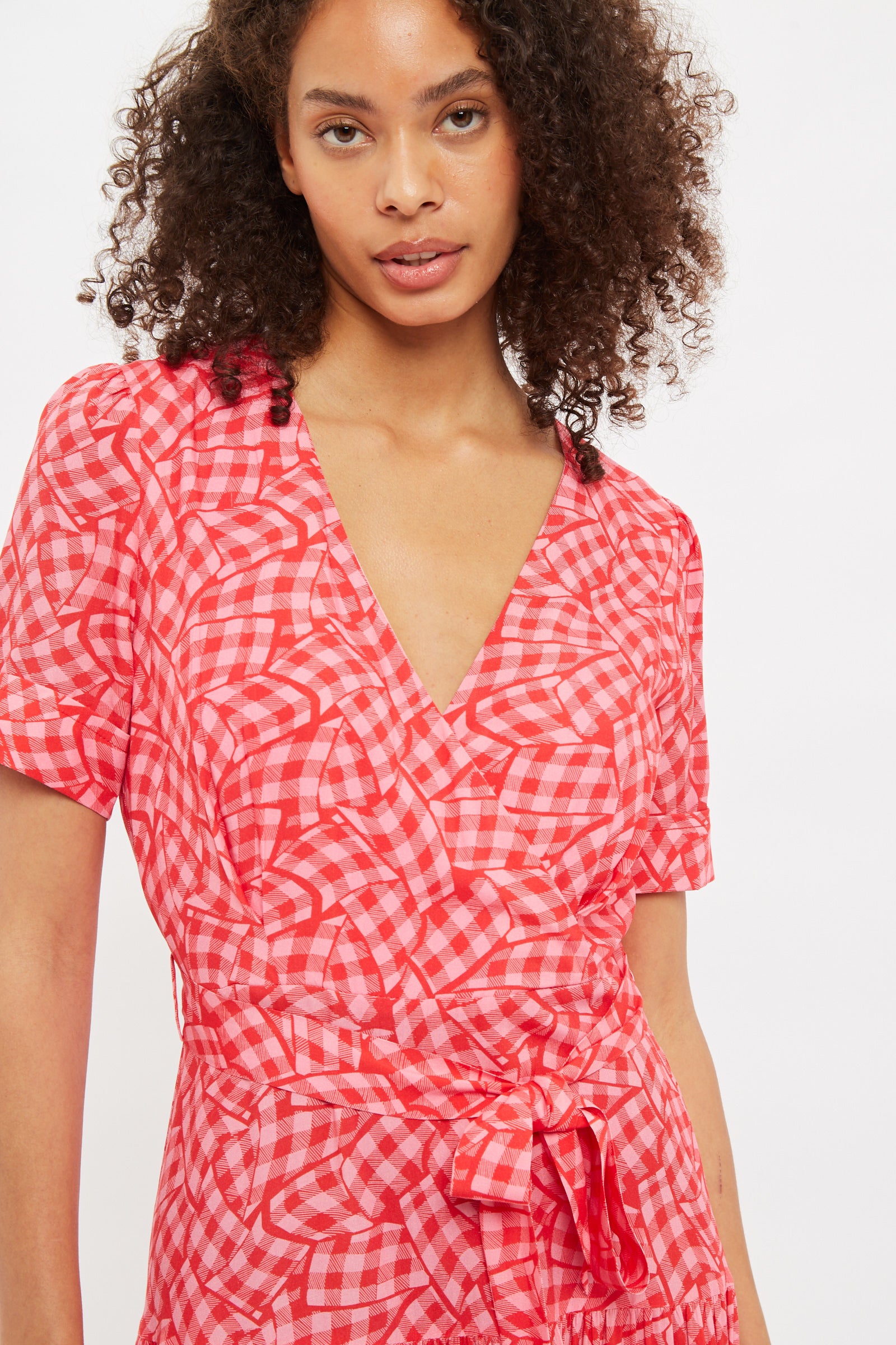 Louche Emin Gingham Twist Print Tiered Short Sleeve Midi Dress - Detail 1
