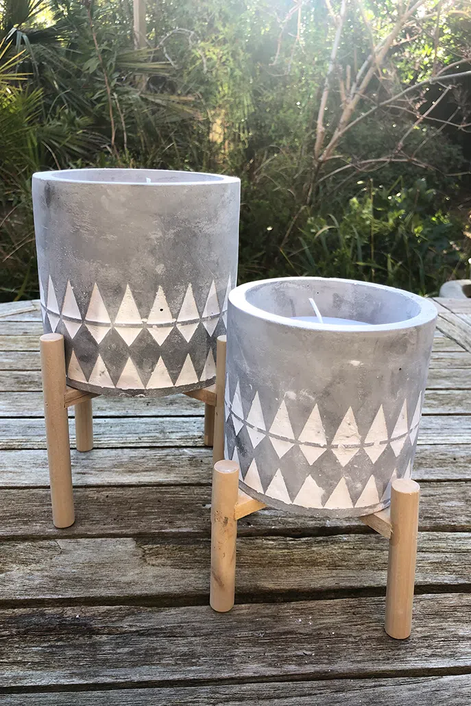 Large Embossed Diamond Concrete Candle With Stand - Styled