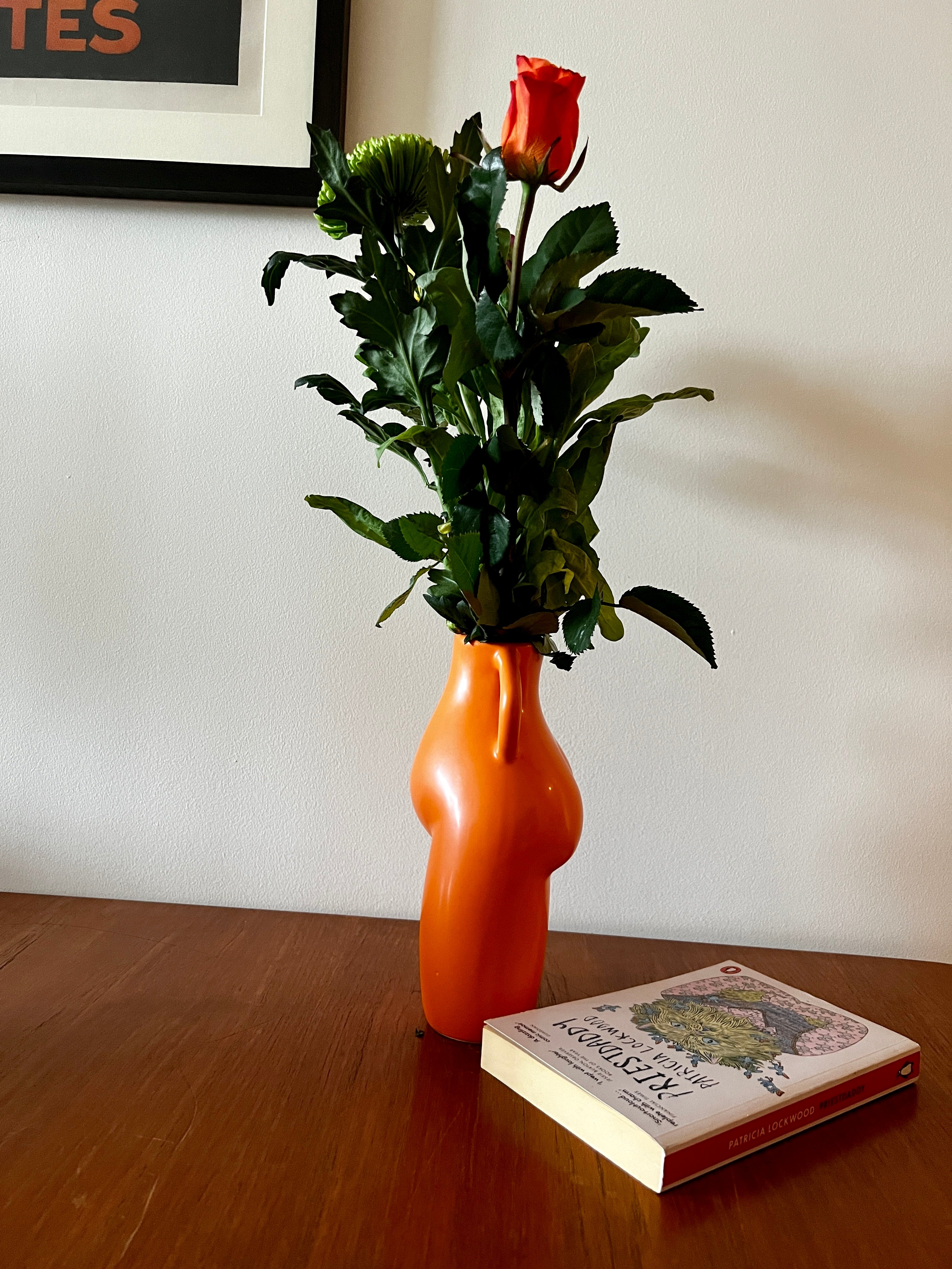 Woman Shape Vase - Detail 1