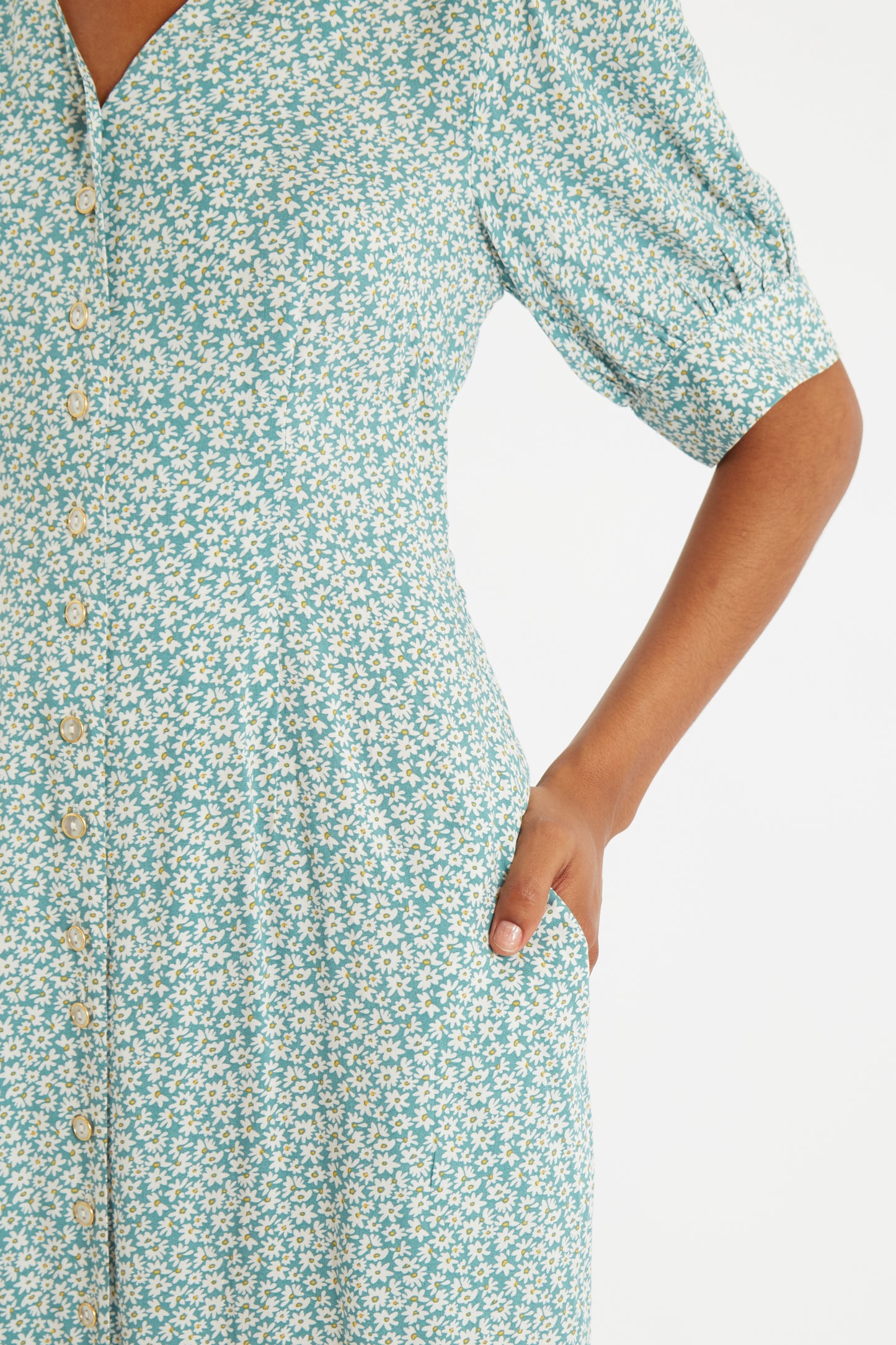 Jadi Dazzler Midi Dress