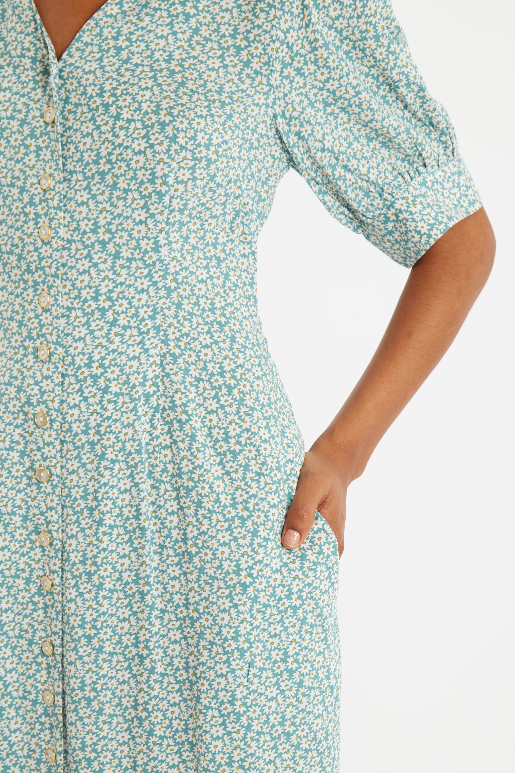 Jadi Dazzler Midi Dress