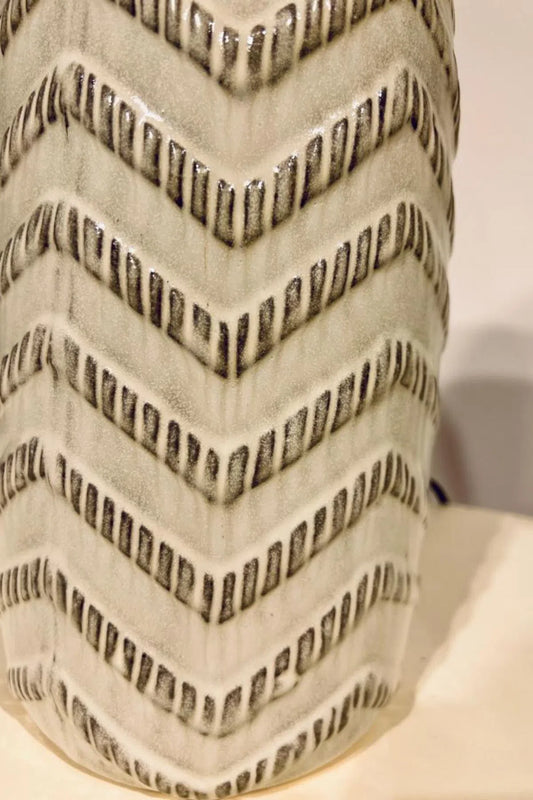 Zigzag Relief Pottery Base Lamp With Linen Shade