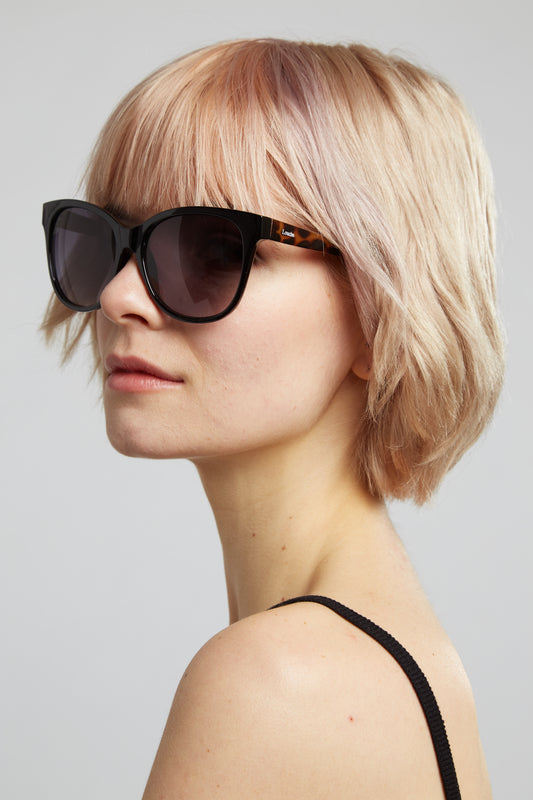 Louche Nikki Sunglasses Black