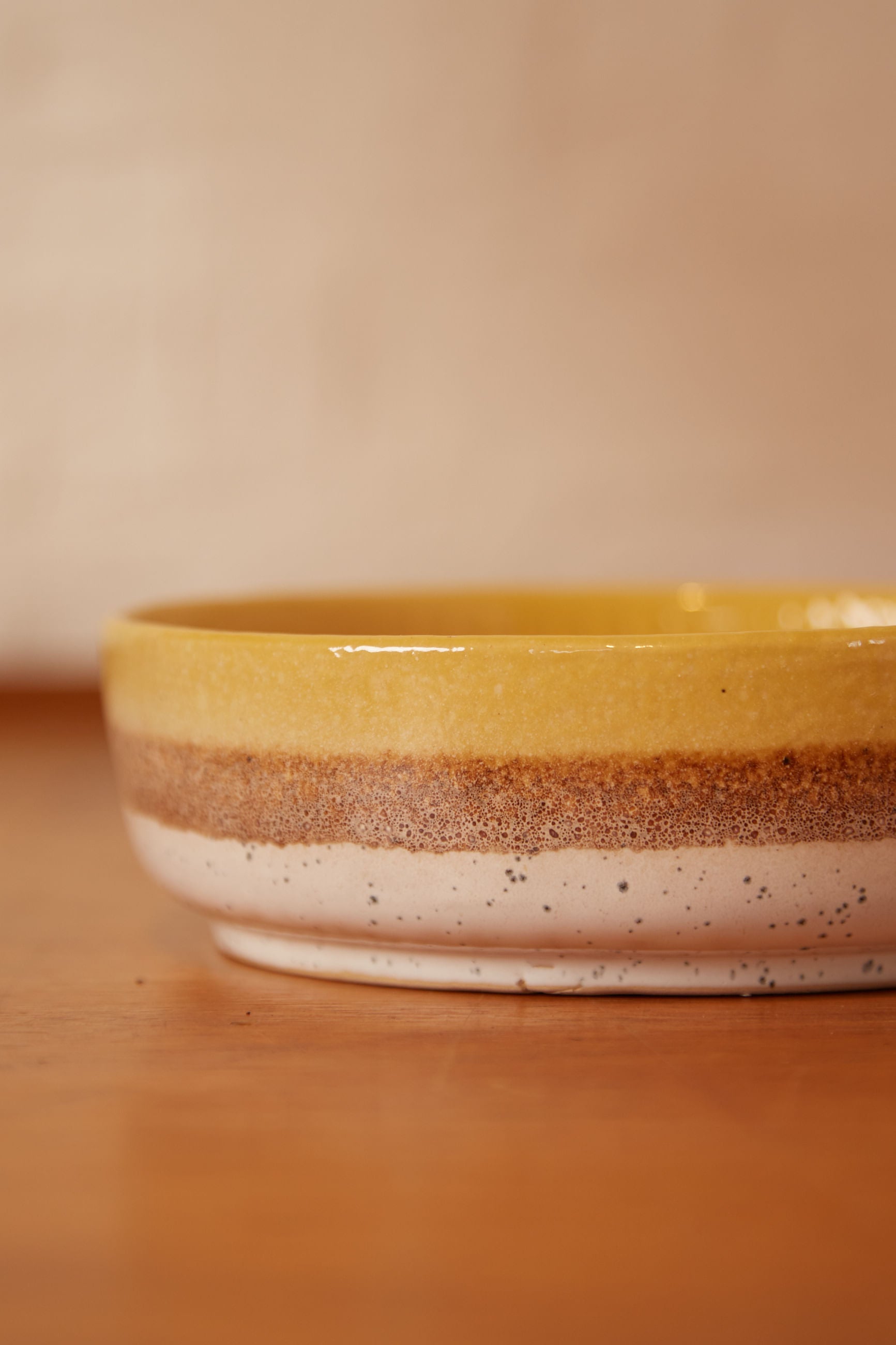 Ombre Glaze Fruit Bowl - Detail 2