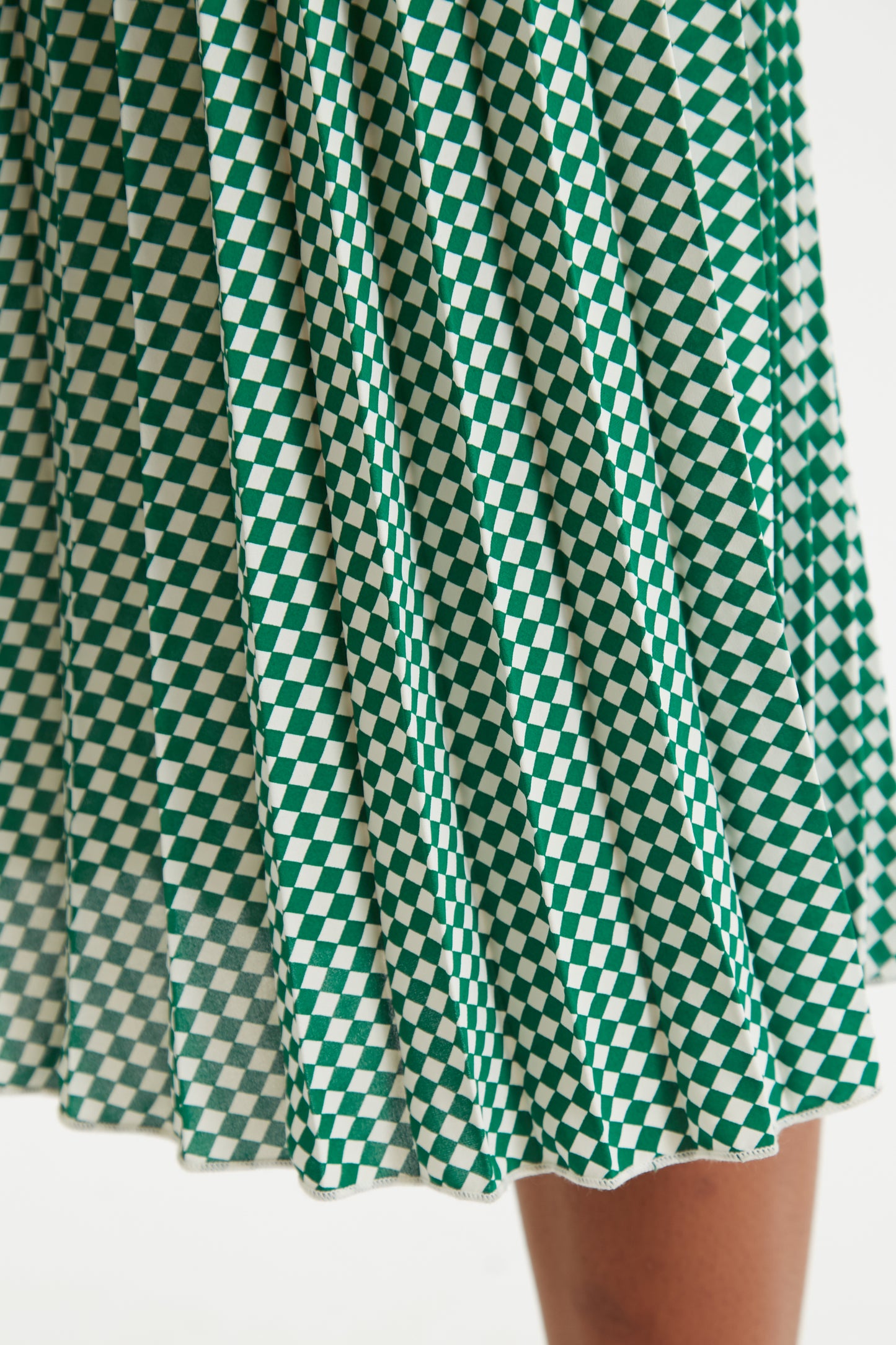 Sabina Green Diamonds Forever Print Pleated Midi Skirt