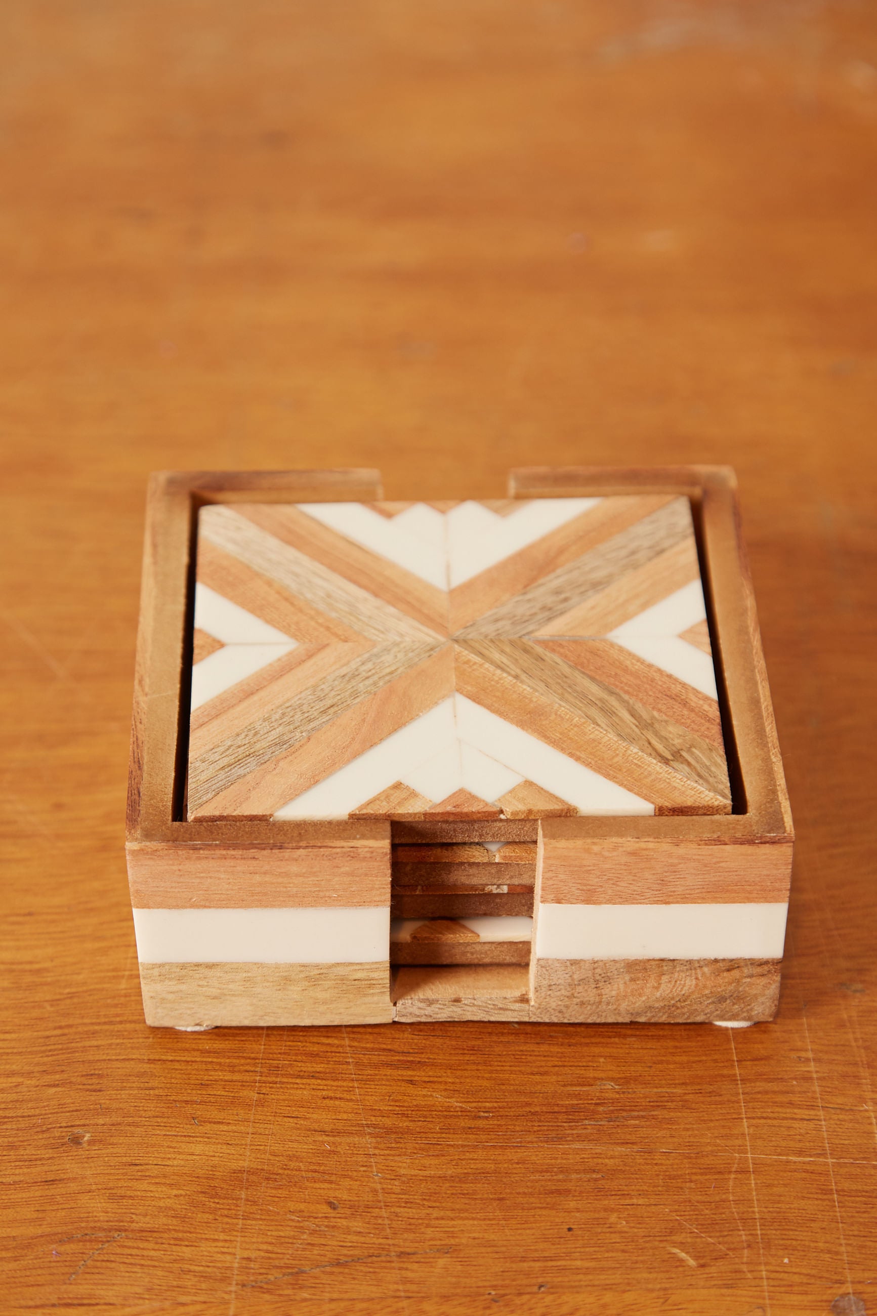 Set Of 4 Inlay Wooden Coasters - Detail 2