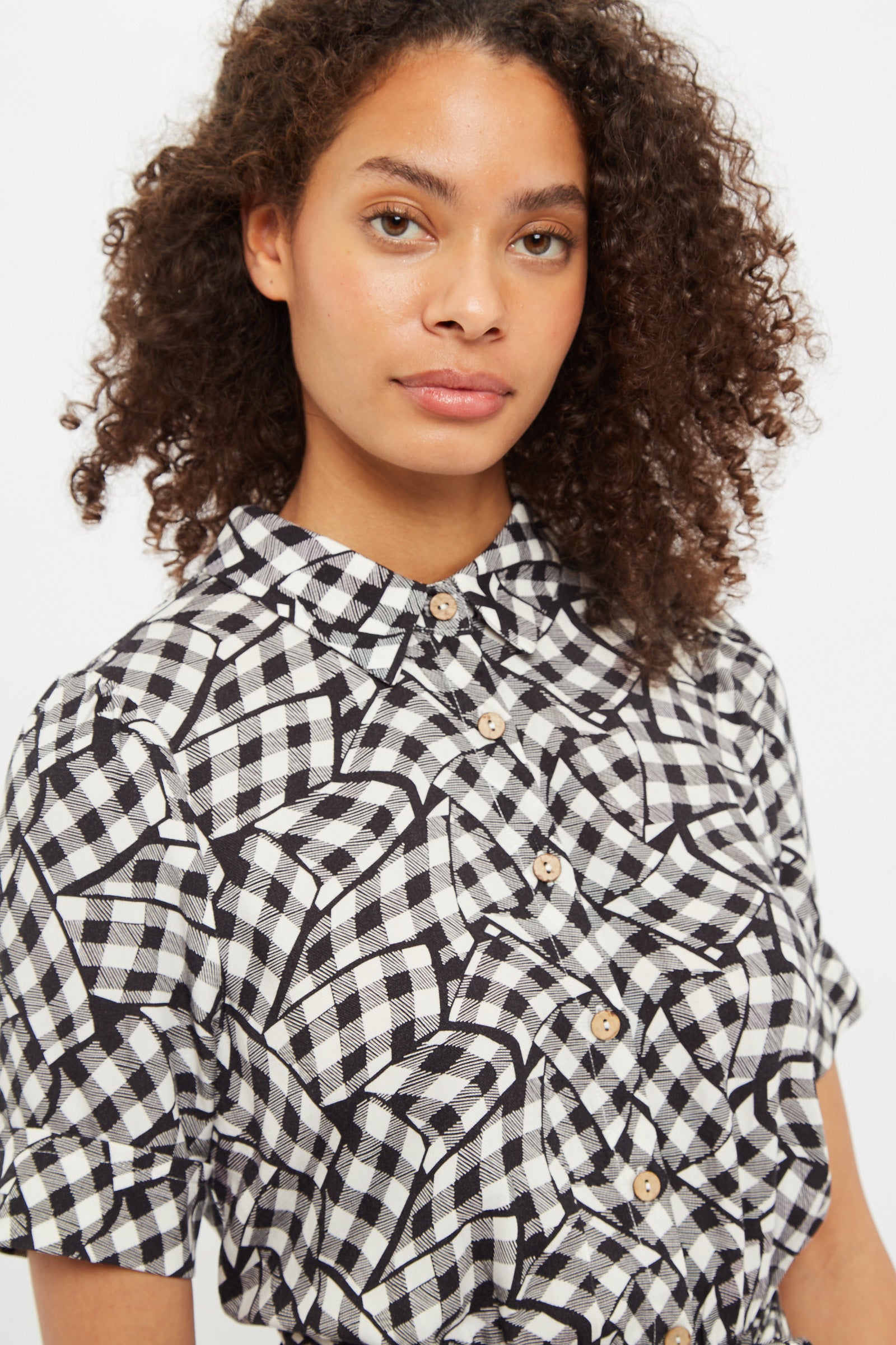 Louche Shauna Gingham Twist Print Short Sleeve Shirtdress - Detail 1