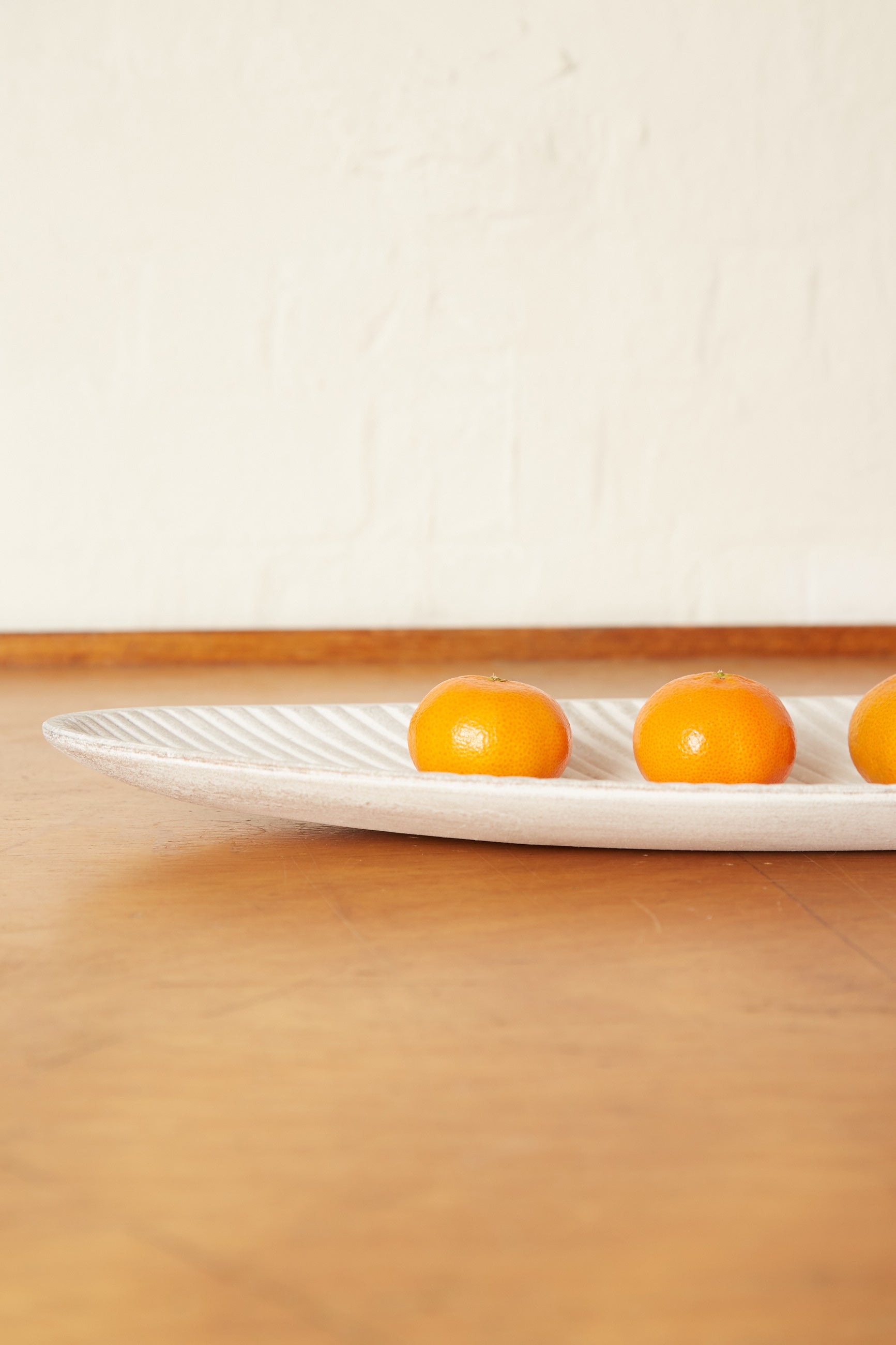 White Leaf Tray - Detail 1