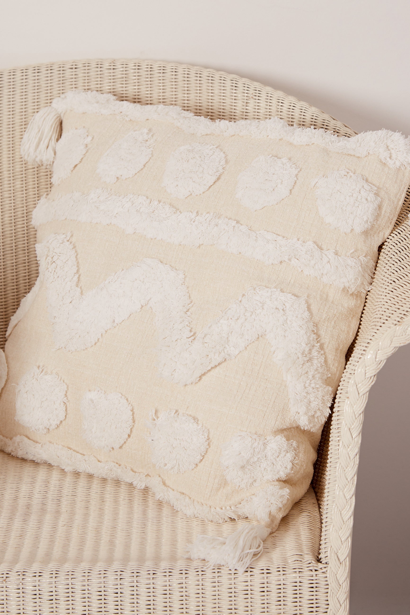 Ruffle Cushion - Zig Zag