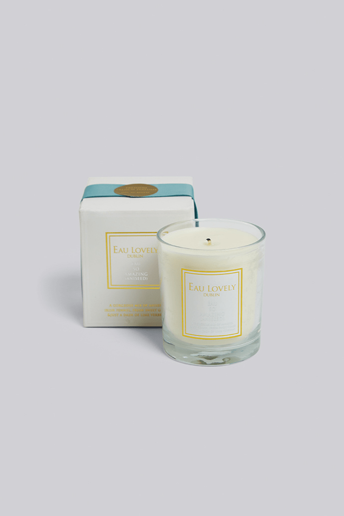 Eau So Amazing Candle - Styled